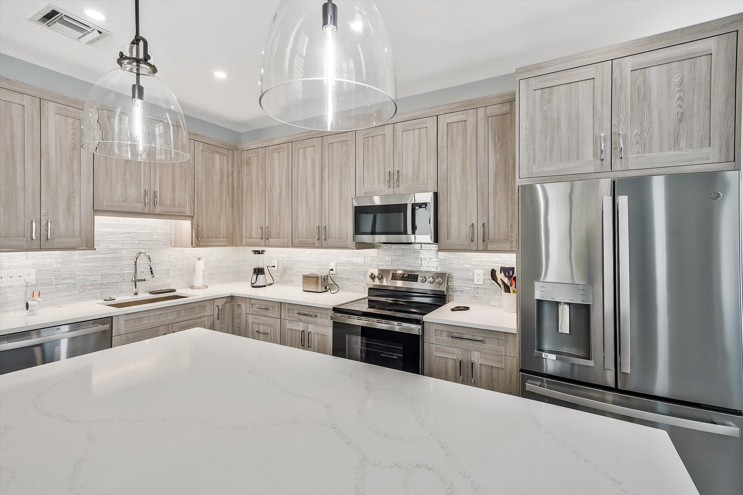 425 Hugh, Jupiter FL 33458