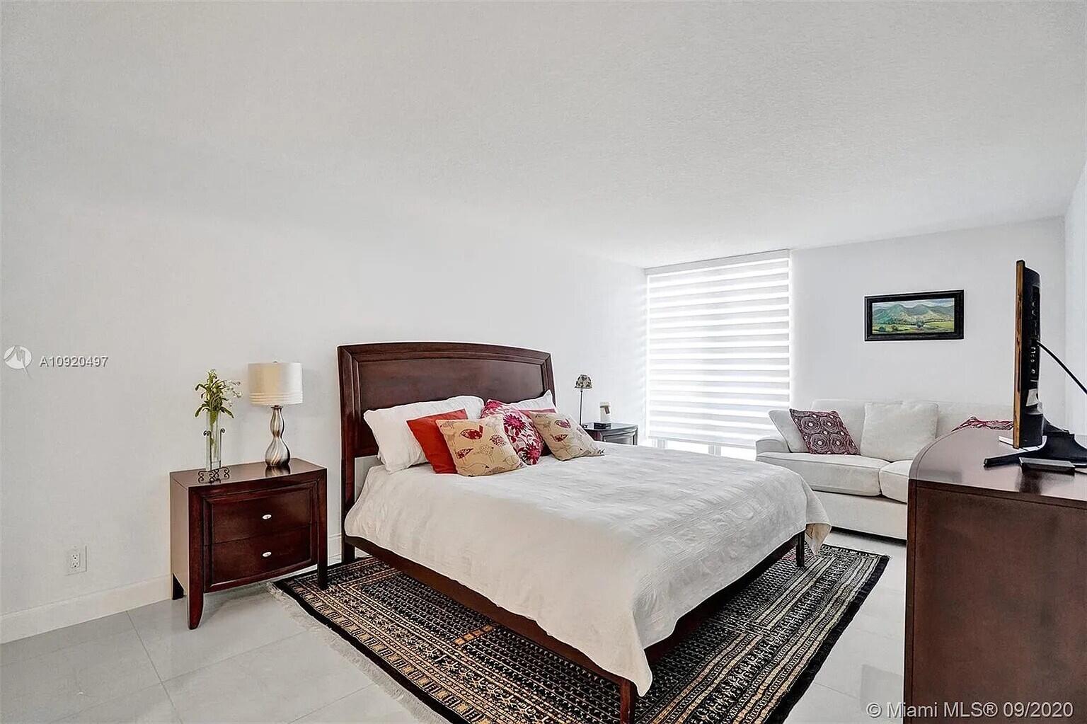 1350 River Reach #115, Fort Lauderdale FL 33315