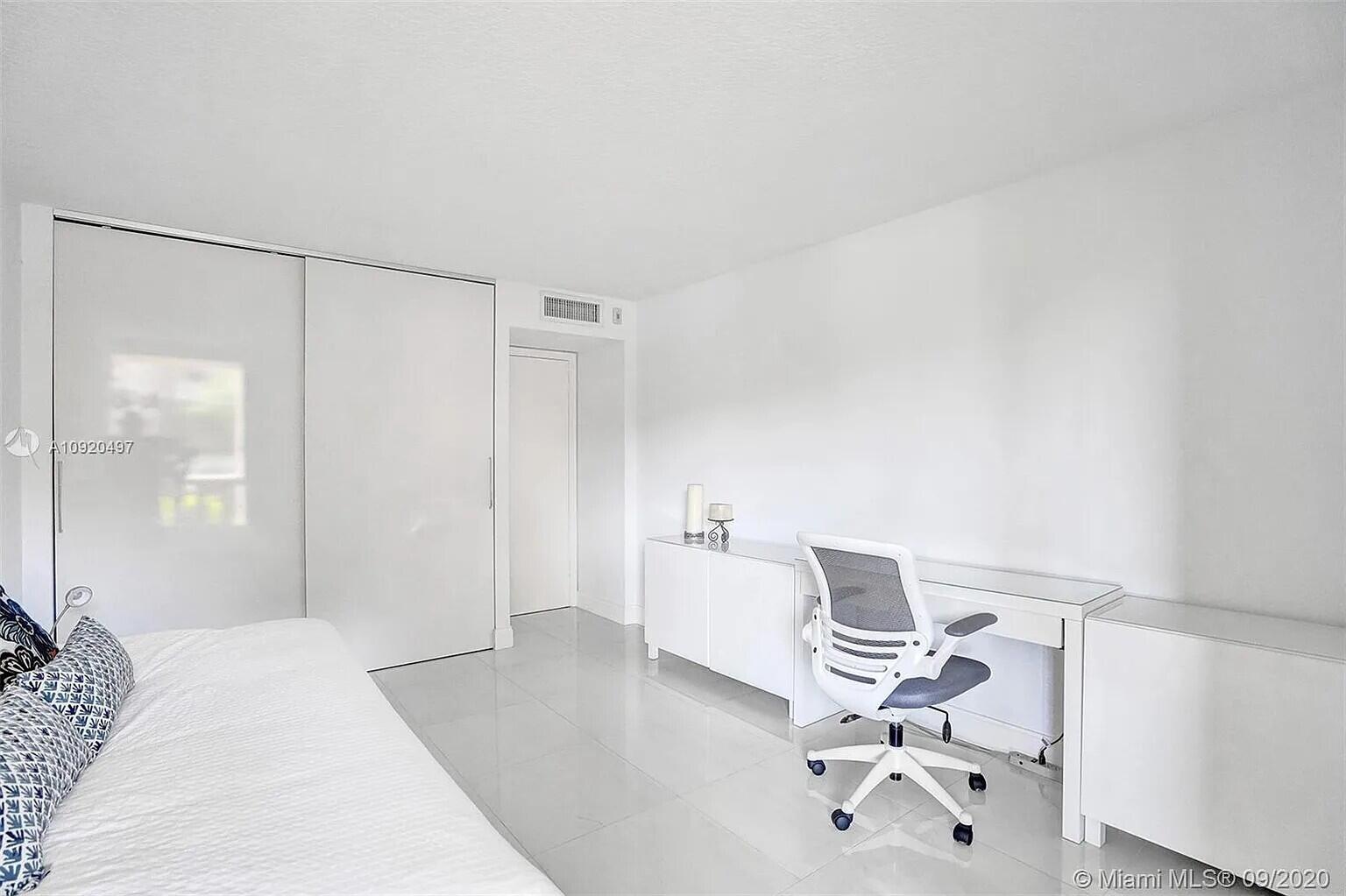 1350 River Reach #115, Fort Lauderdale FL 33315