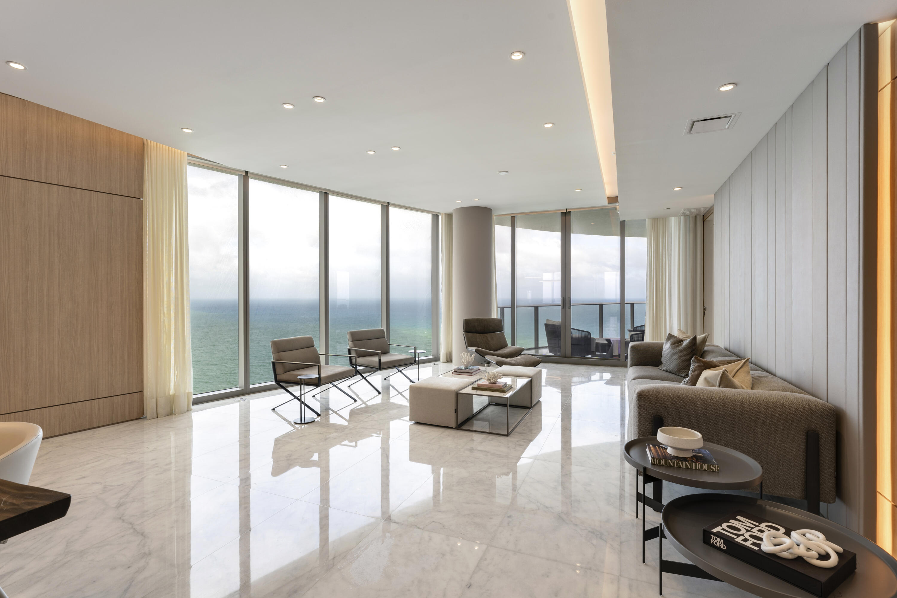 15701 Collins #3901, Sunny Isles Beach FL 33160