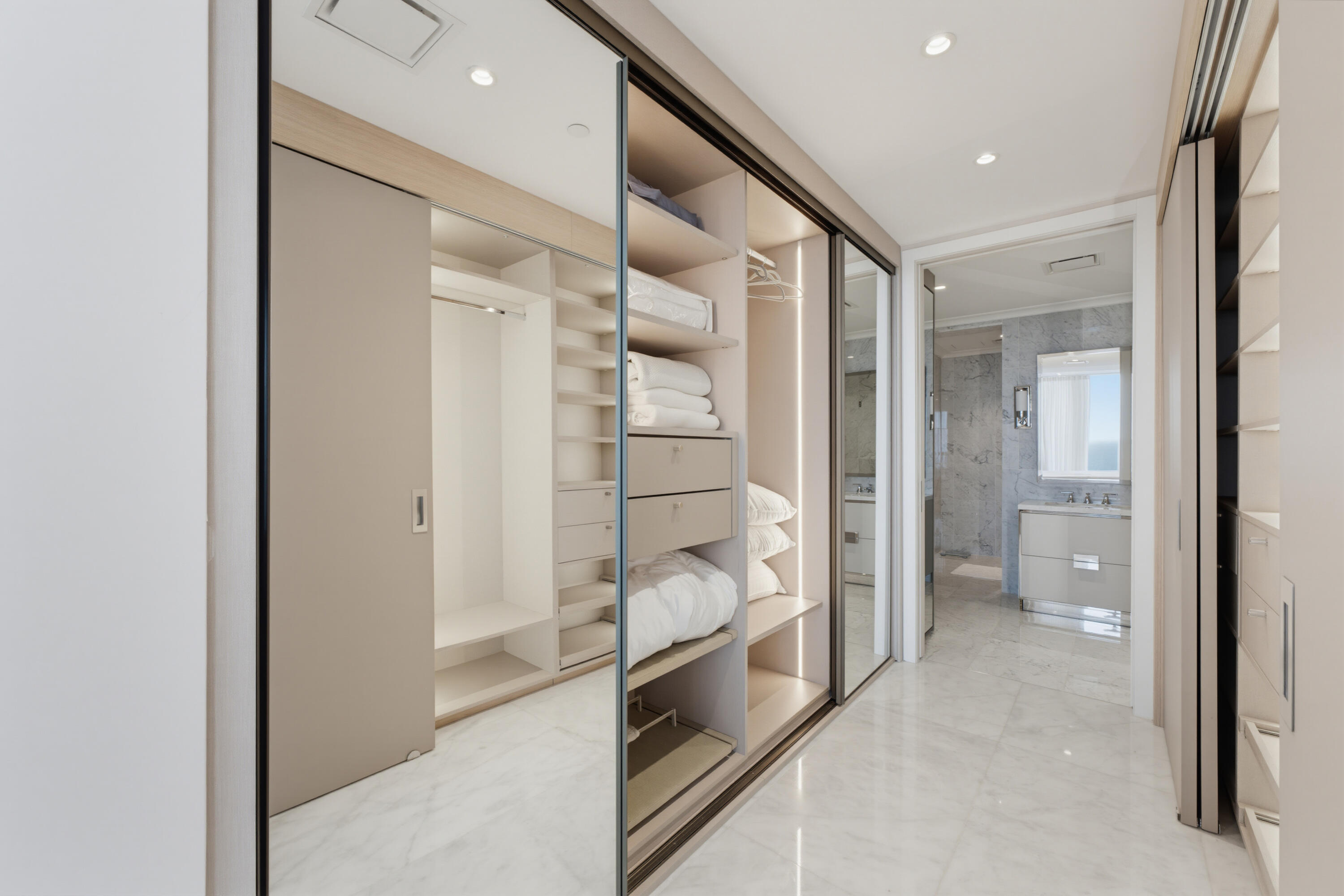 15701 Collins #3901, Sunny Isles Beach FL 33160
