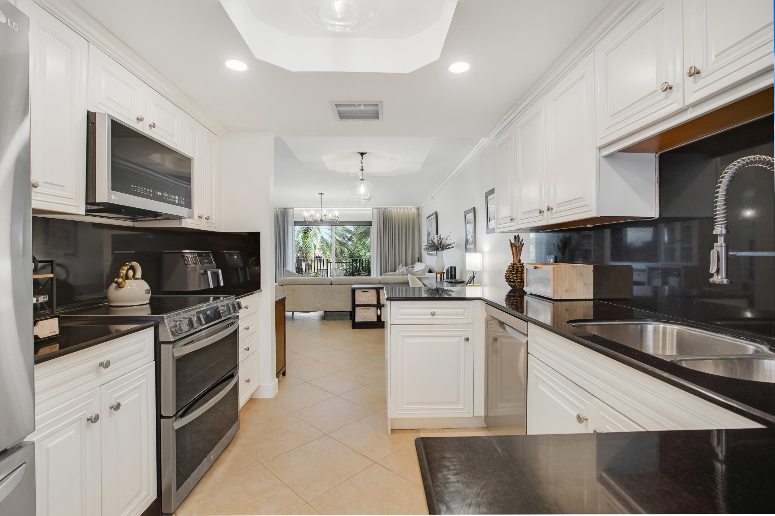 1111 E Las Olas #410, Fort Lauderdale FL 33301