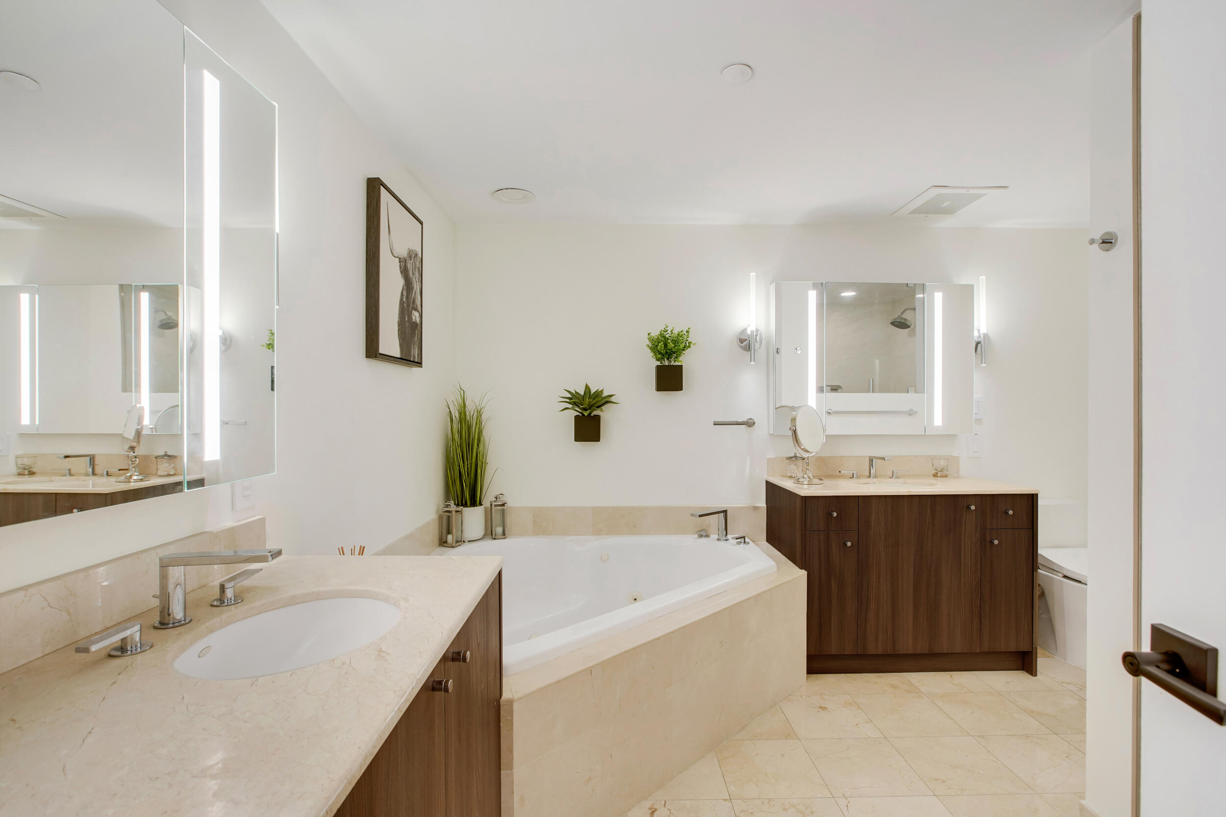 1111 E Las Olas #410, Fort Lauderdale FL 33301