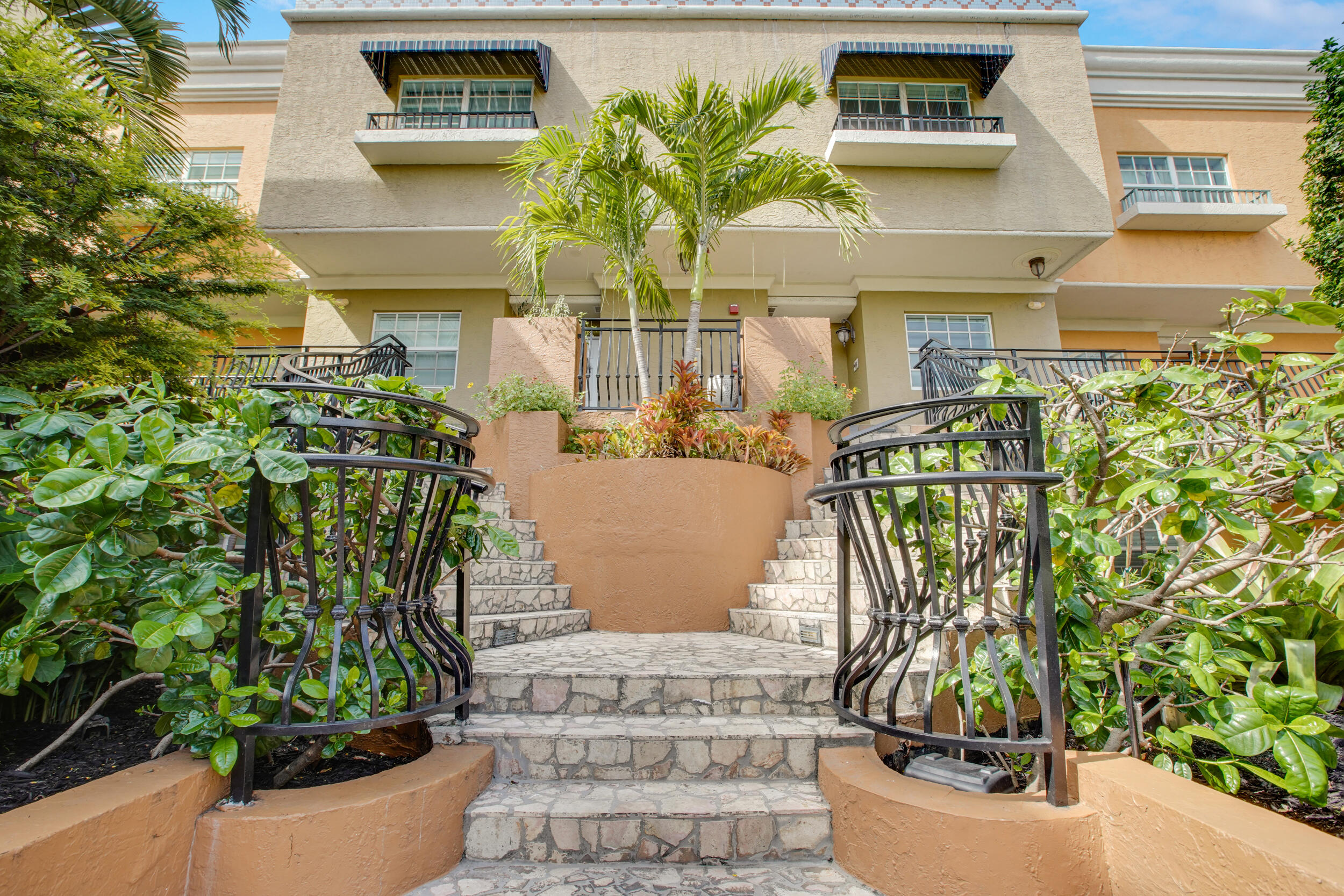 1111 E Las Olas #410, Fort Lauderdale FL 33301