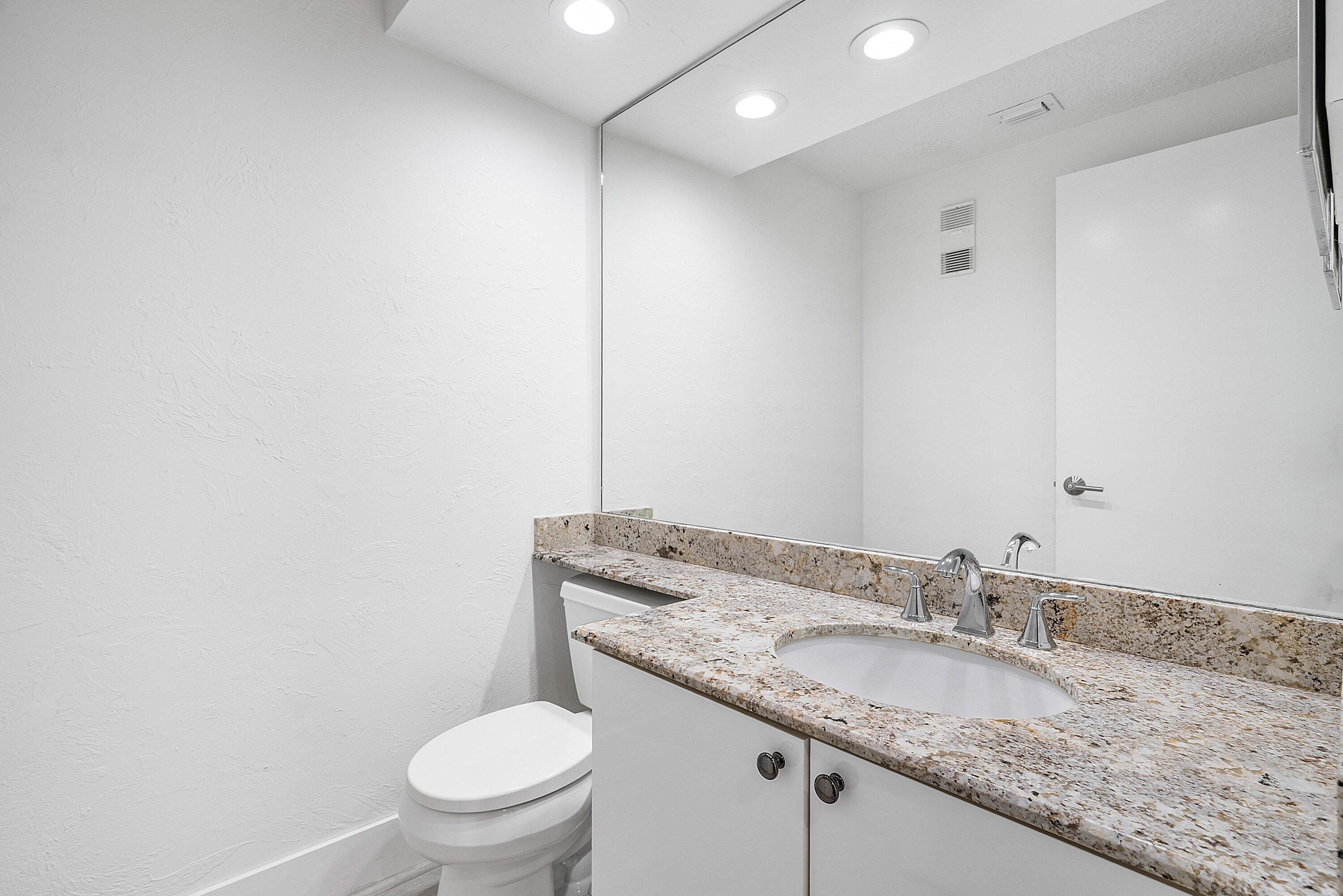 1035 S Federal #213, Delray Beach FL 33483