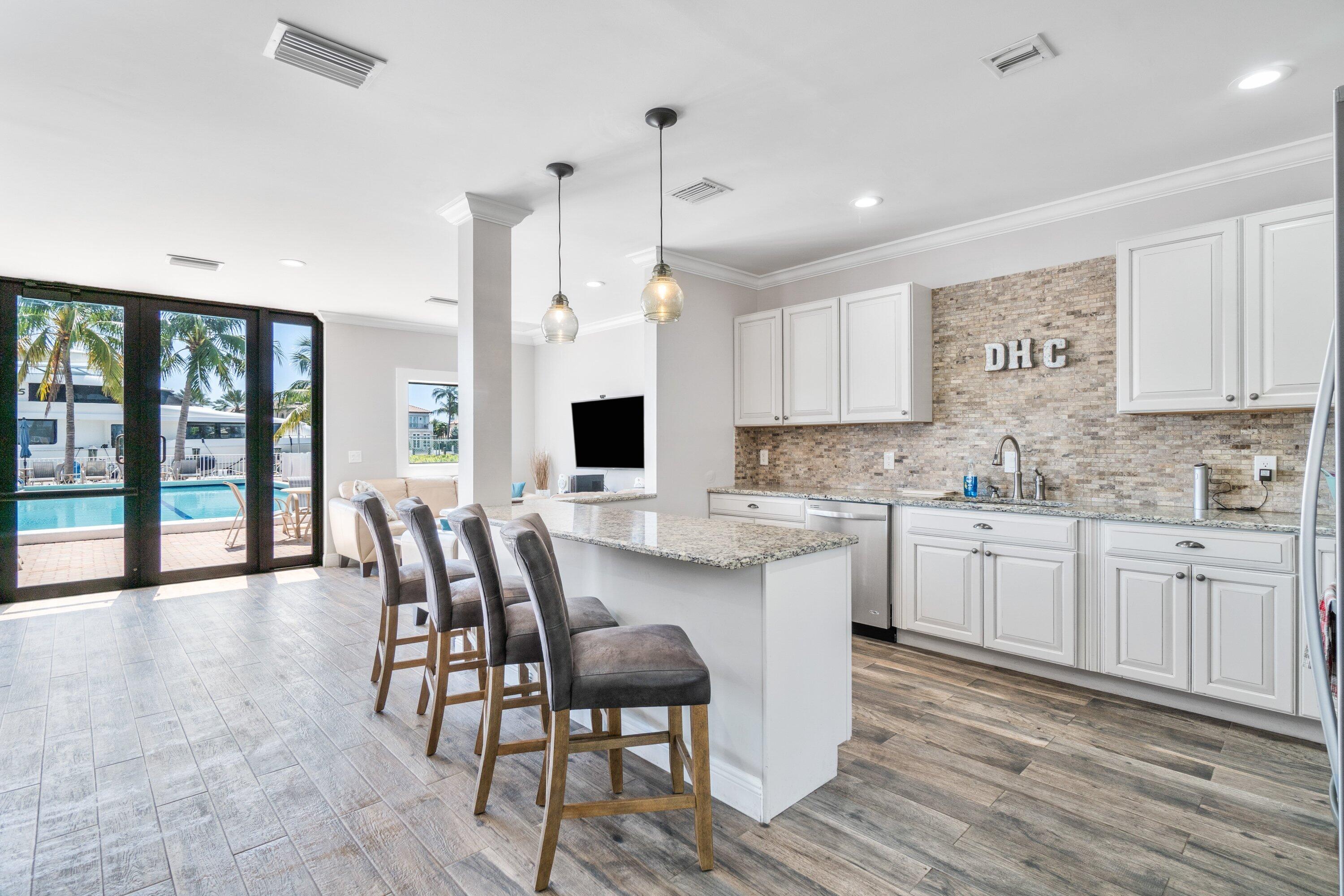 1035 S Federal #213, Delray Beach FL 33483