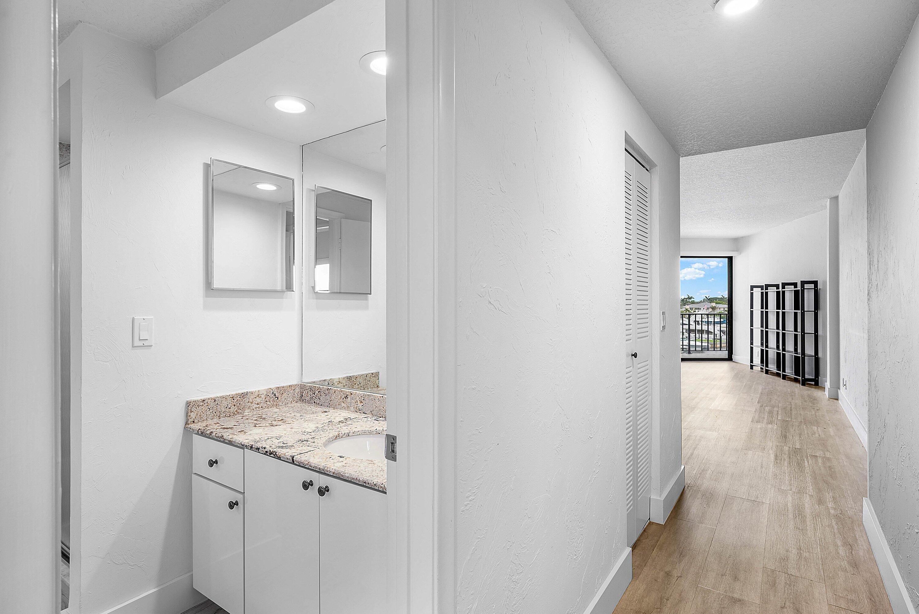 1035 S Federal #213, Delray Beach FL 33483