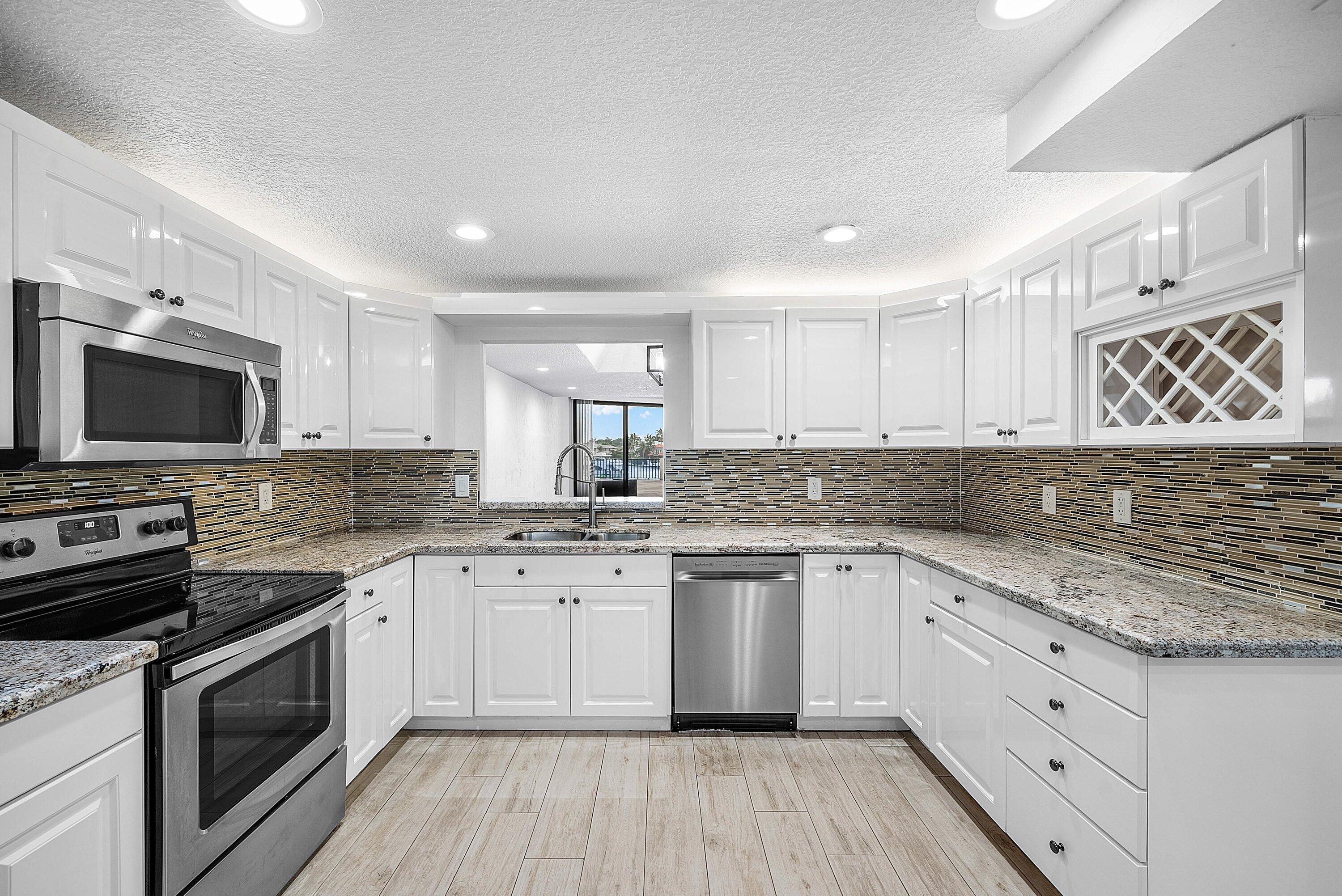 1035 S Federal #213, Delray Beach FL 33483