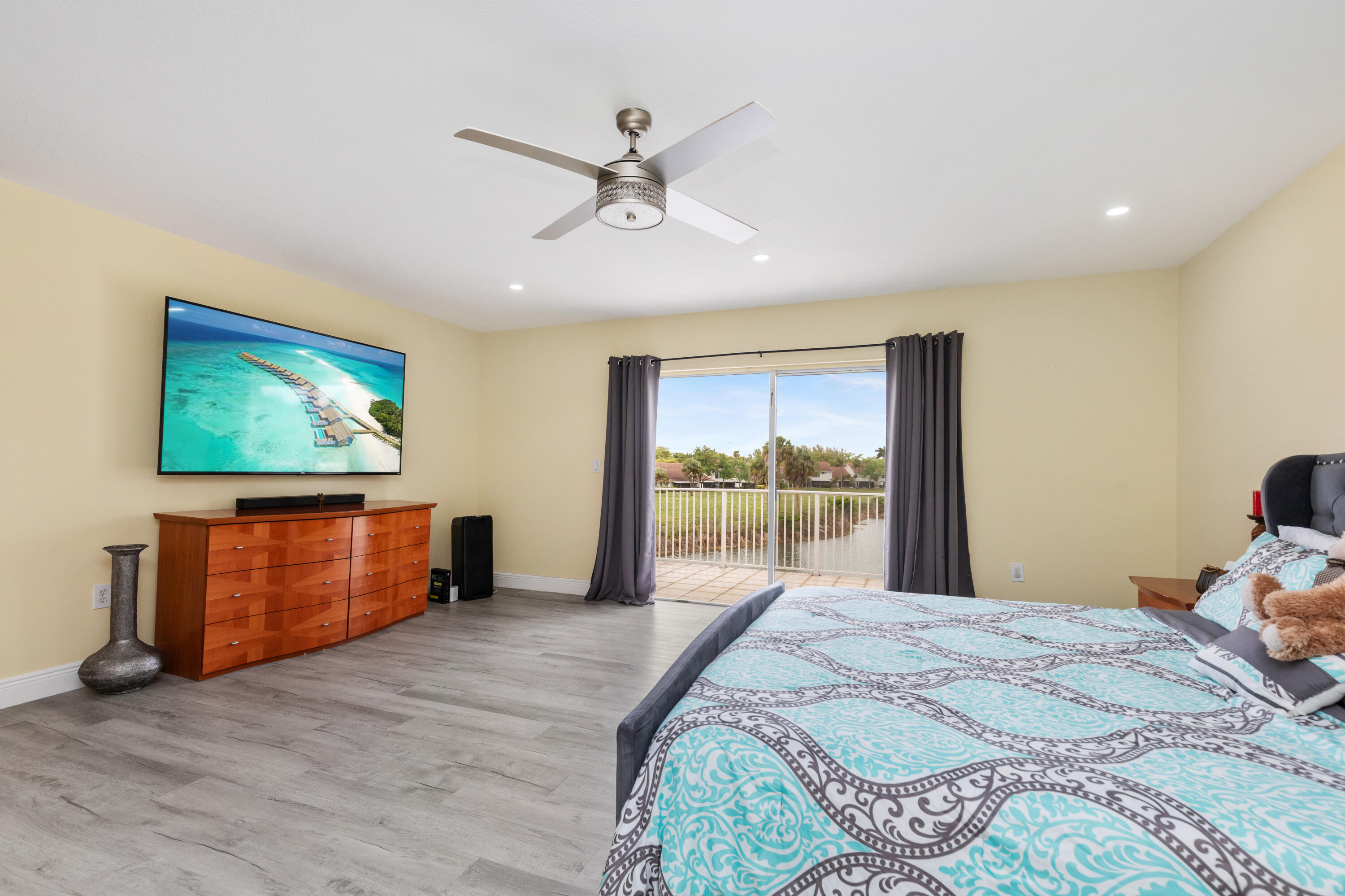 7597 NW 25th, Margate FL 33063