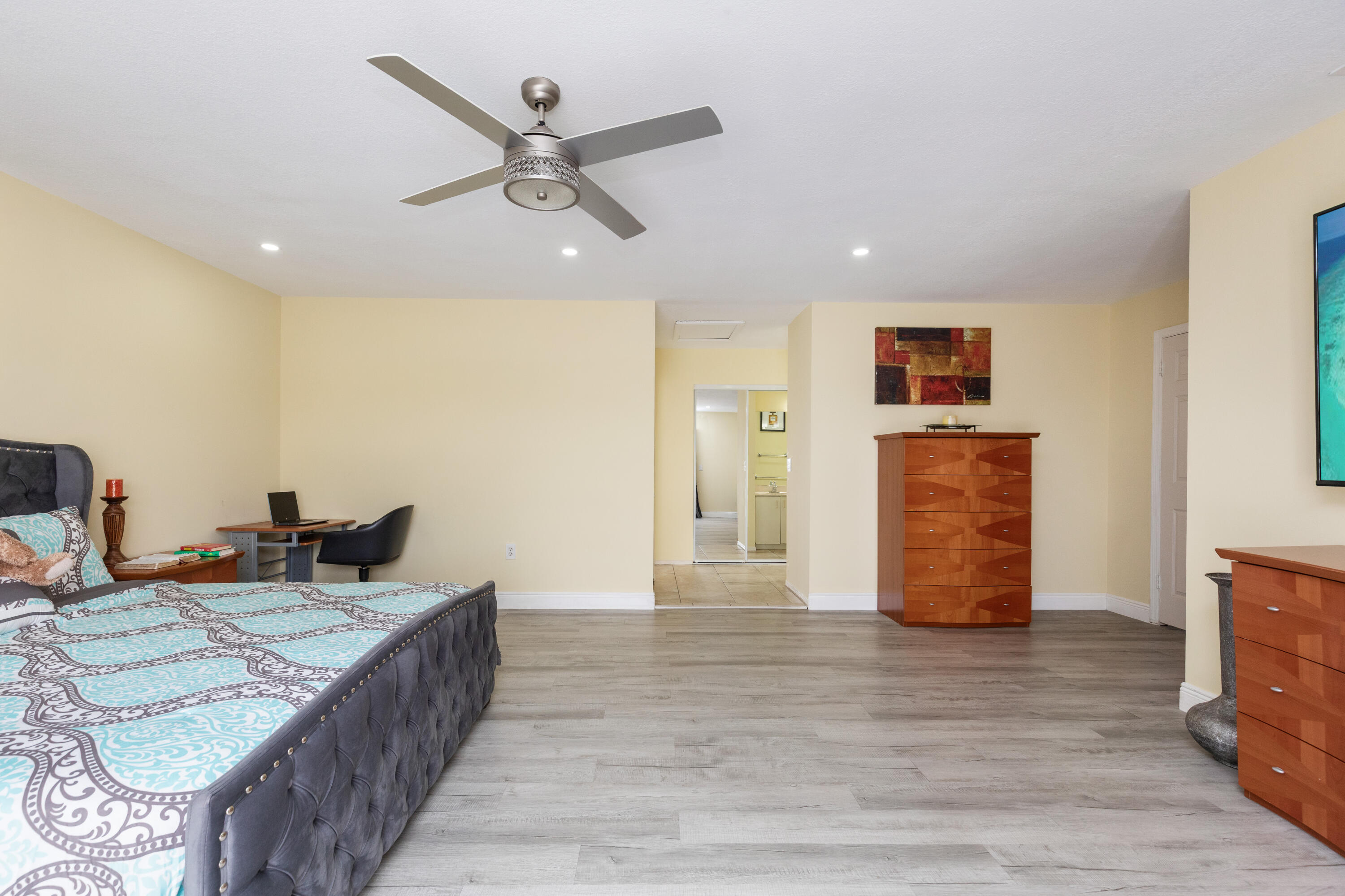 7597 NW 25th, Margate FL 33063