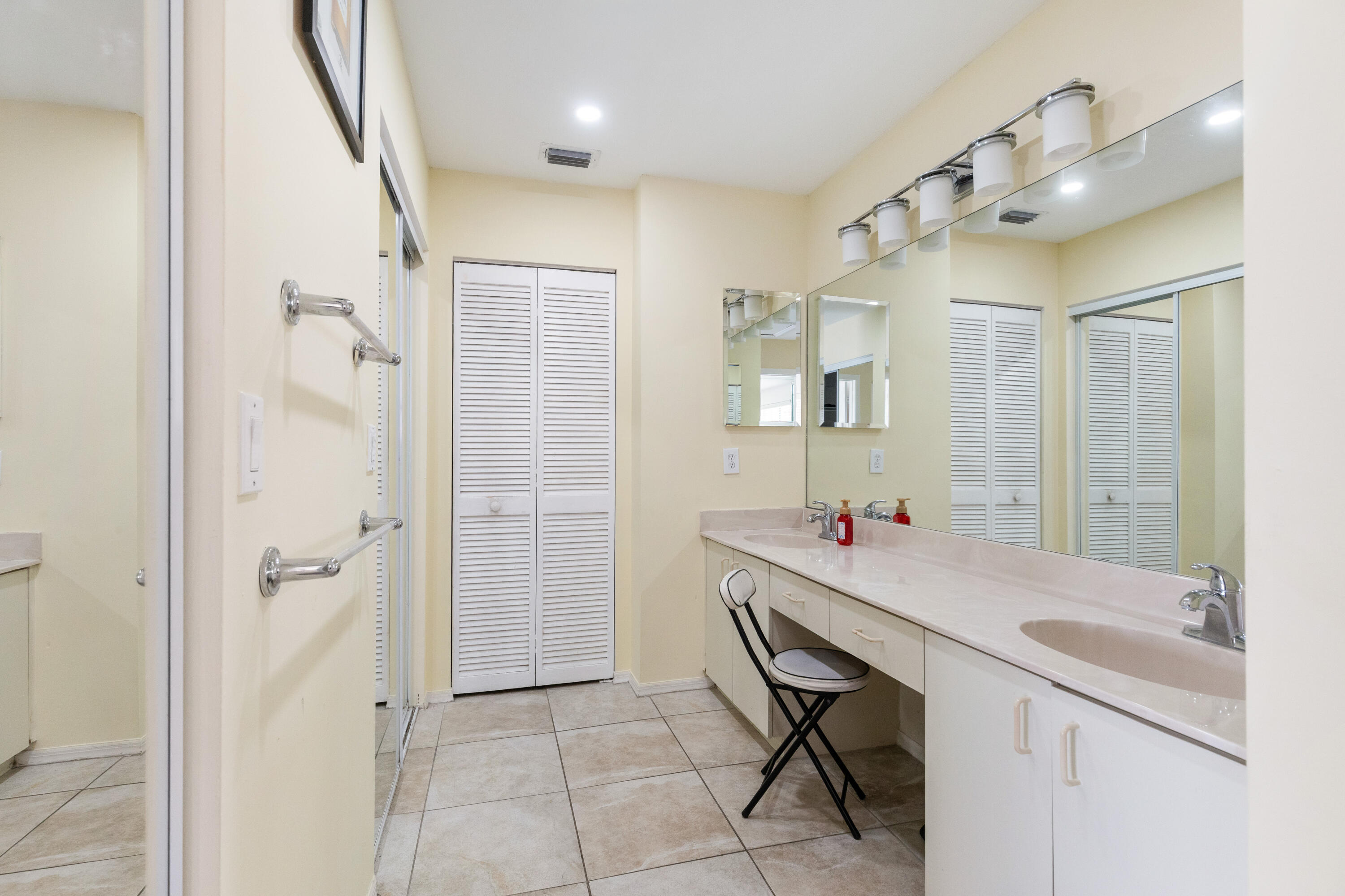 7597 NW 25th, Margate FL 33063