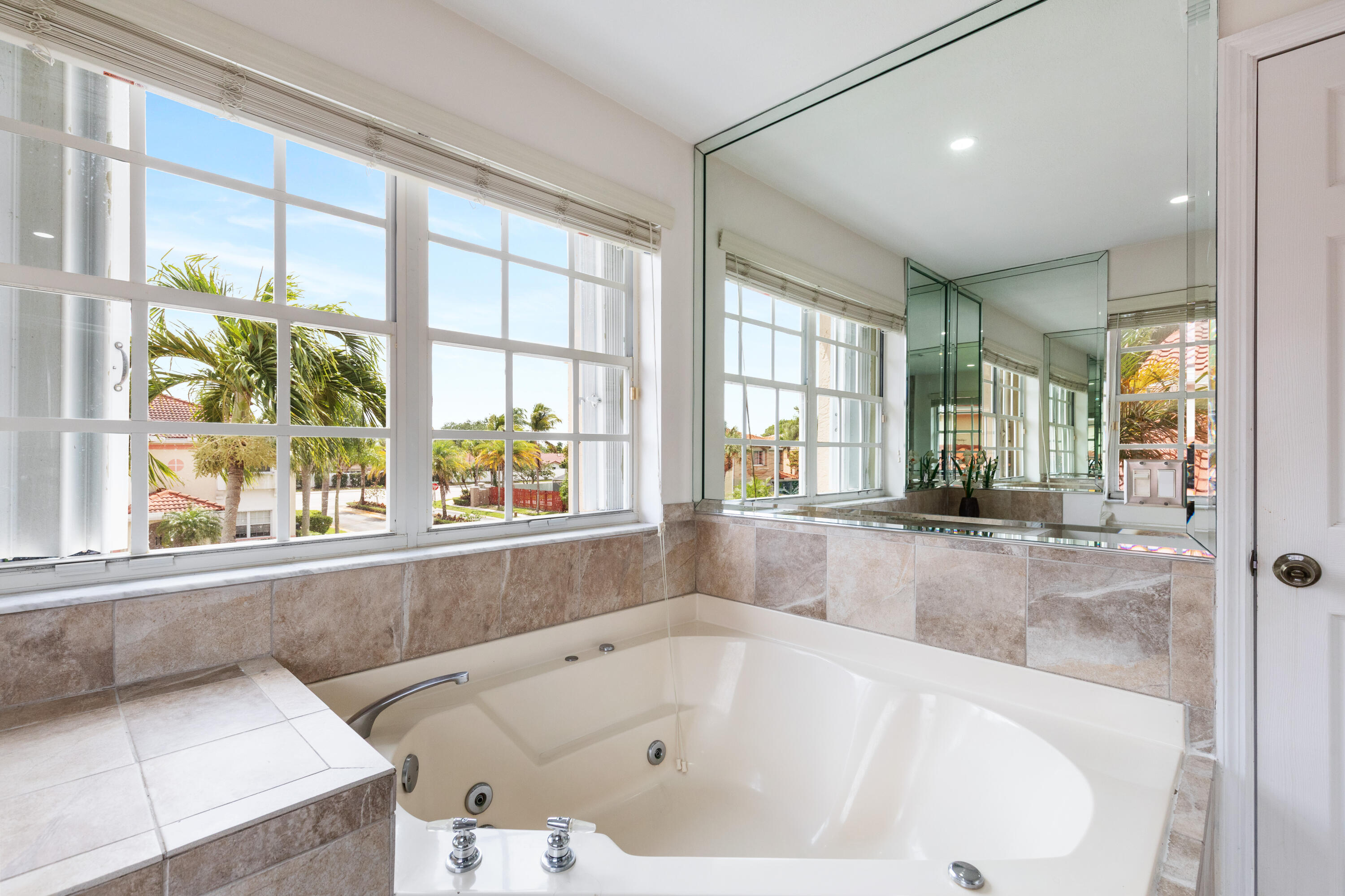 7597 NW 25th, Margate FL 33063