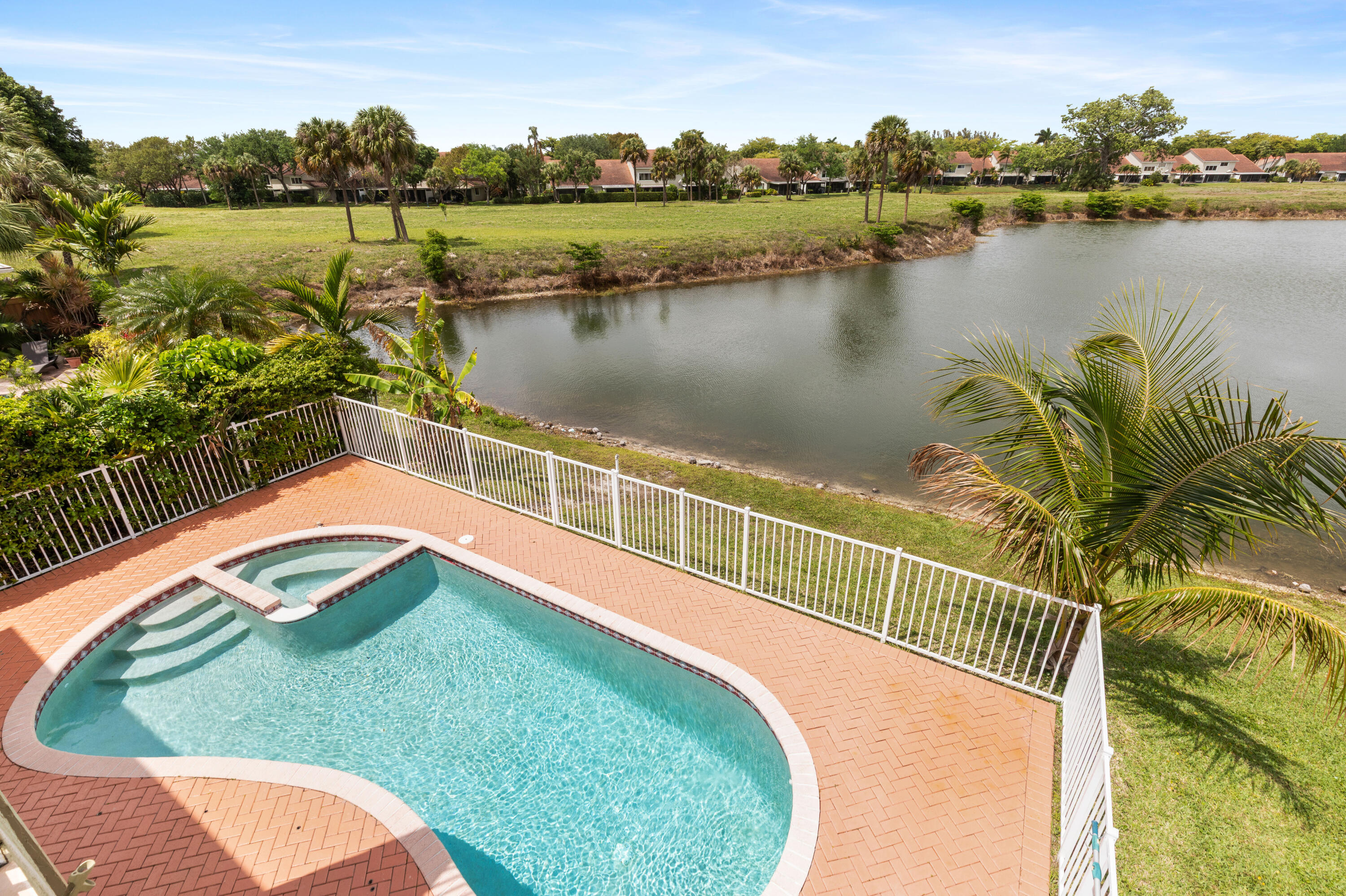 7597 NW 25th, Margate FL 33063