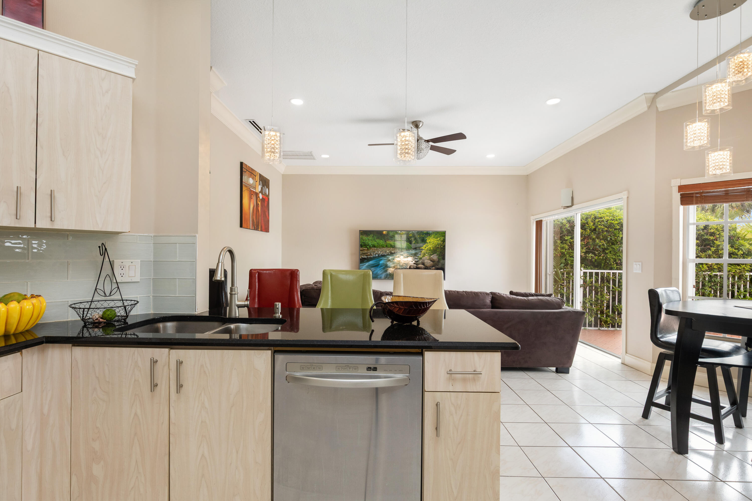 7597 NW 25th, Margate FL 33063