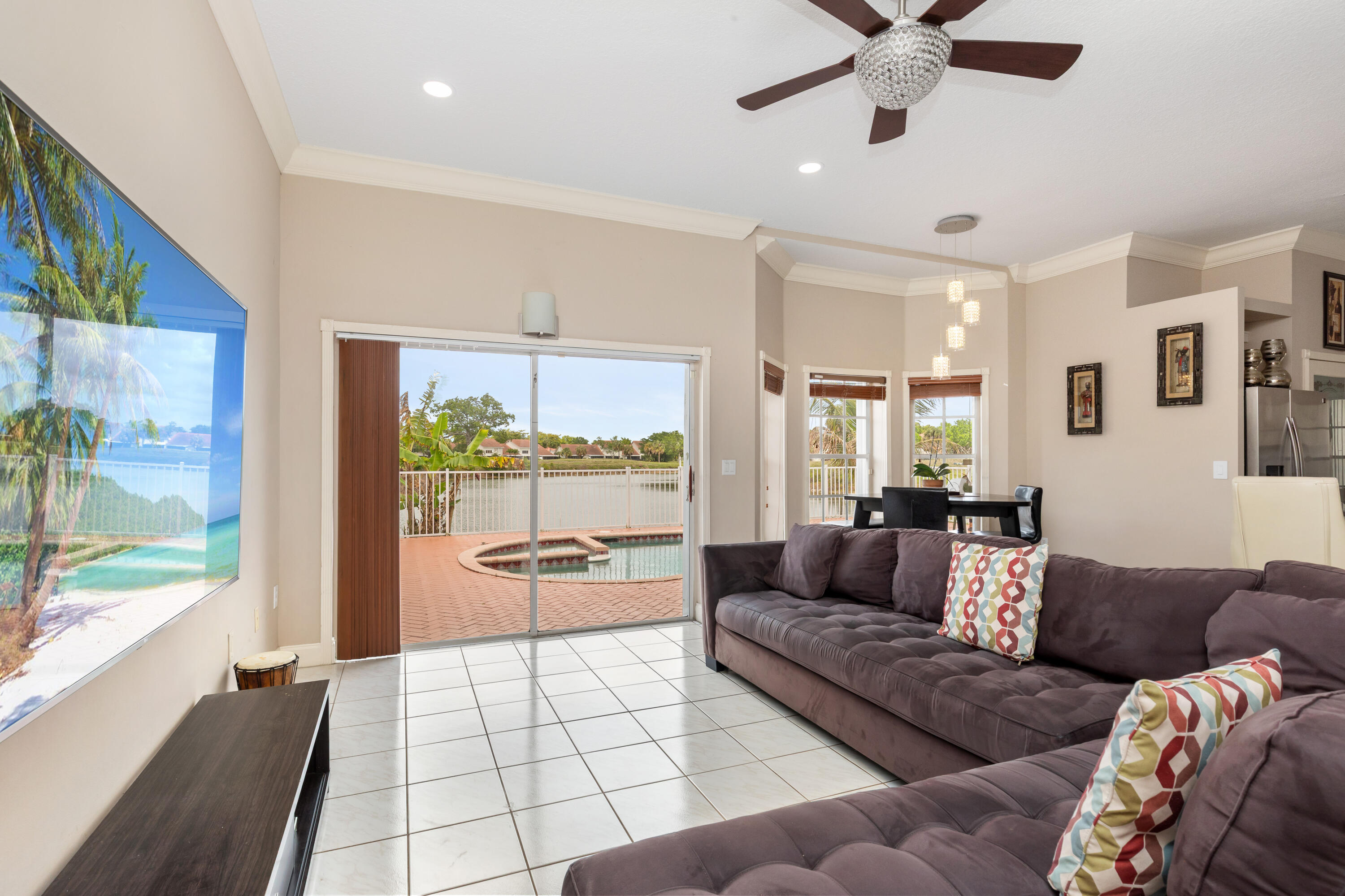 7597 NW 25th, Margate FL 33063