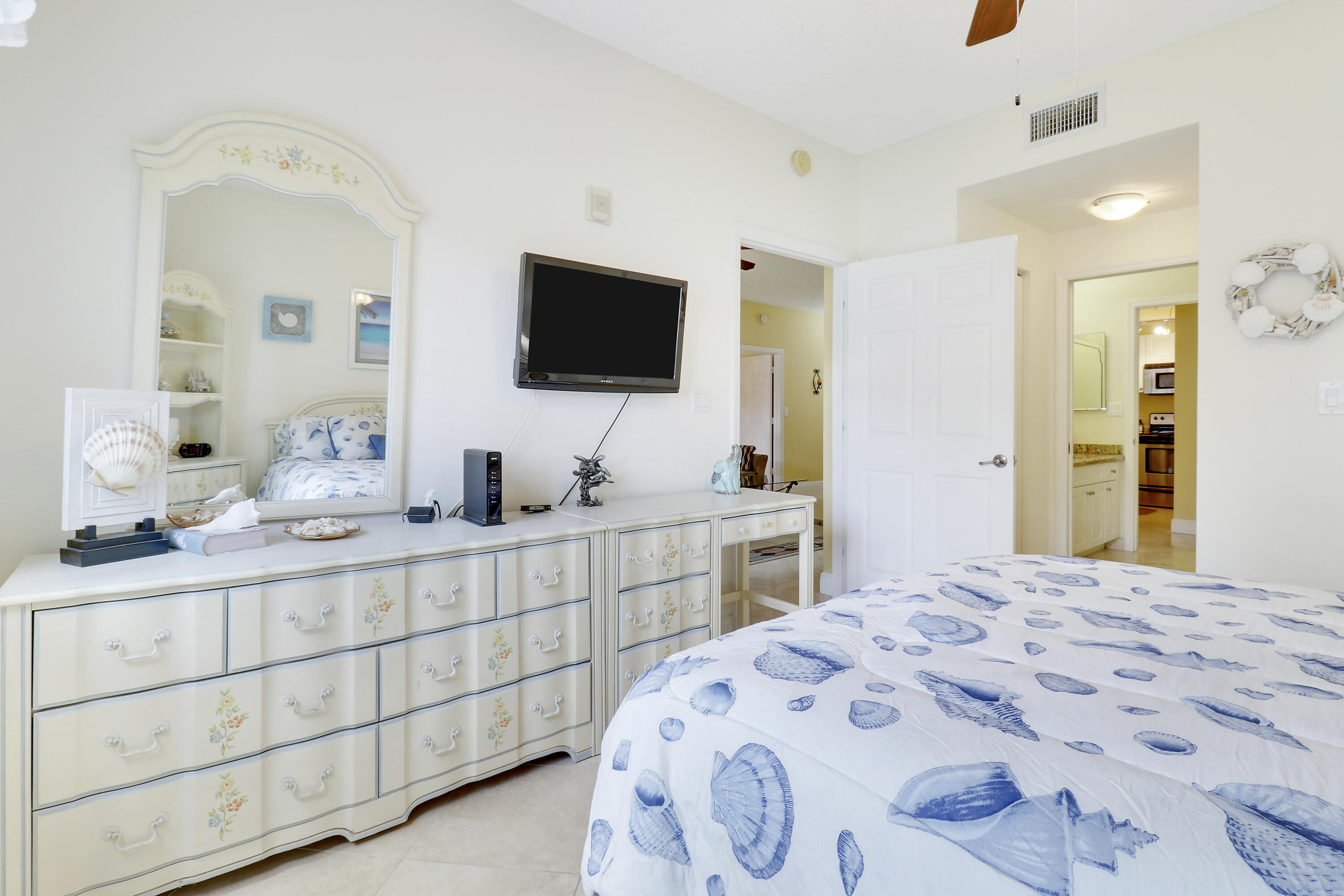 2802 Sarento #204, Palm Beach Gardens FL 33410