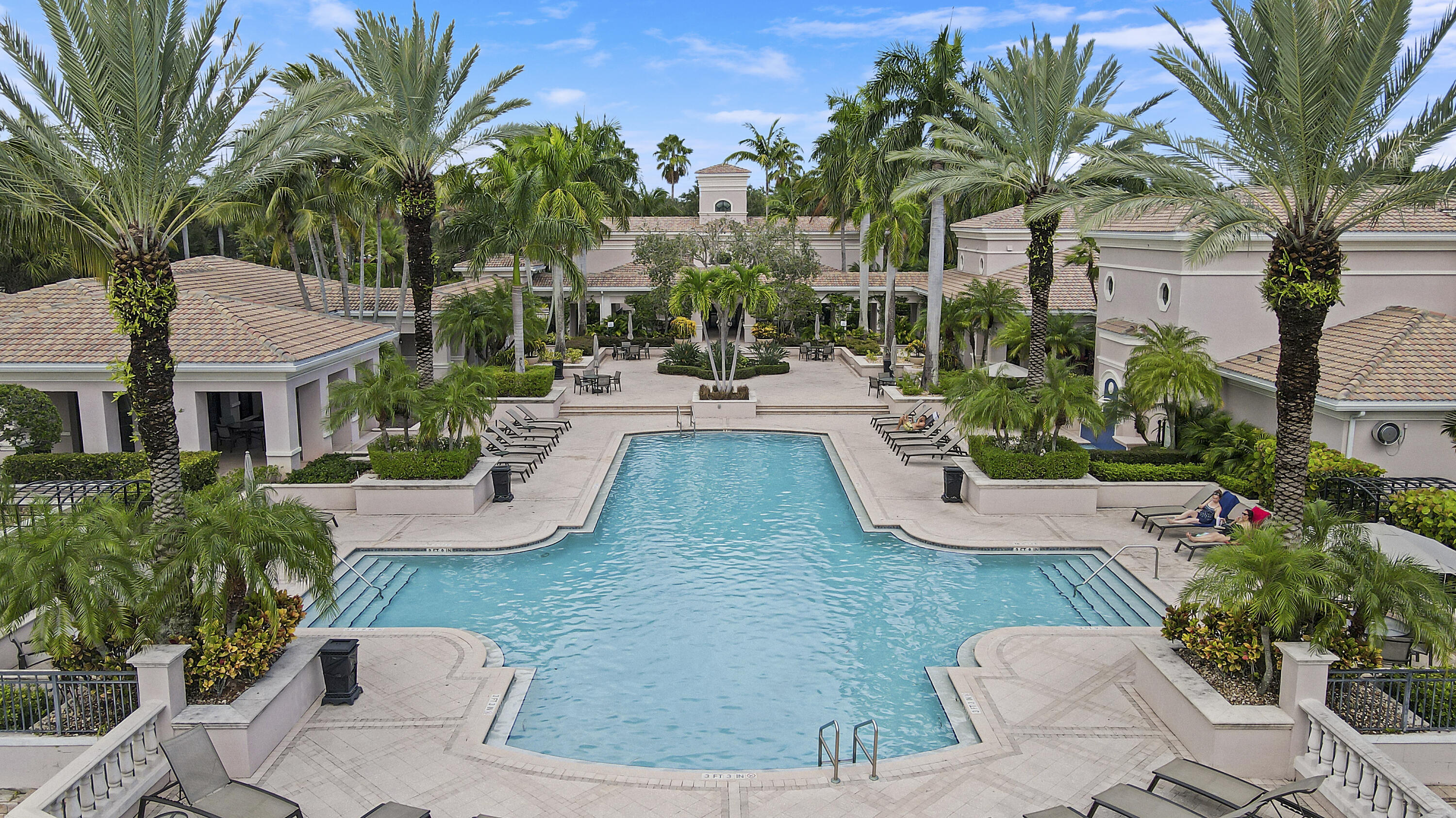 2802 Sarento #204, Palm Beach Gardens FL 33410