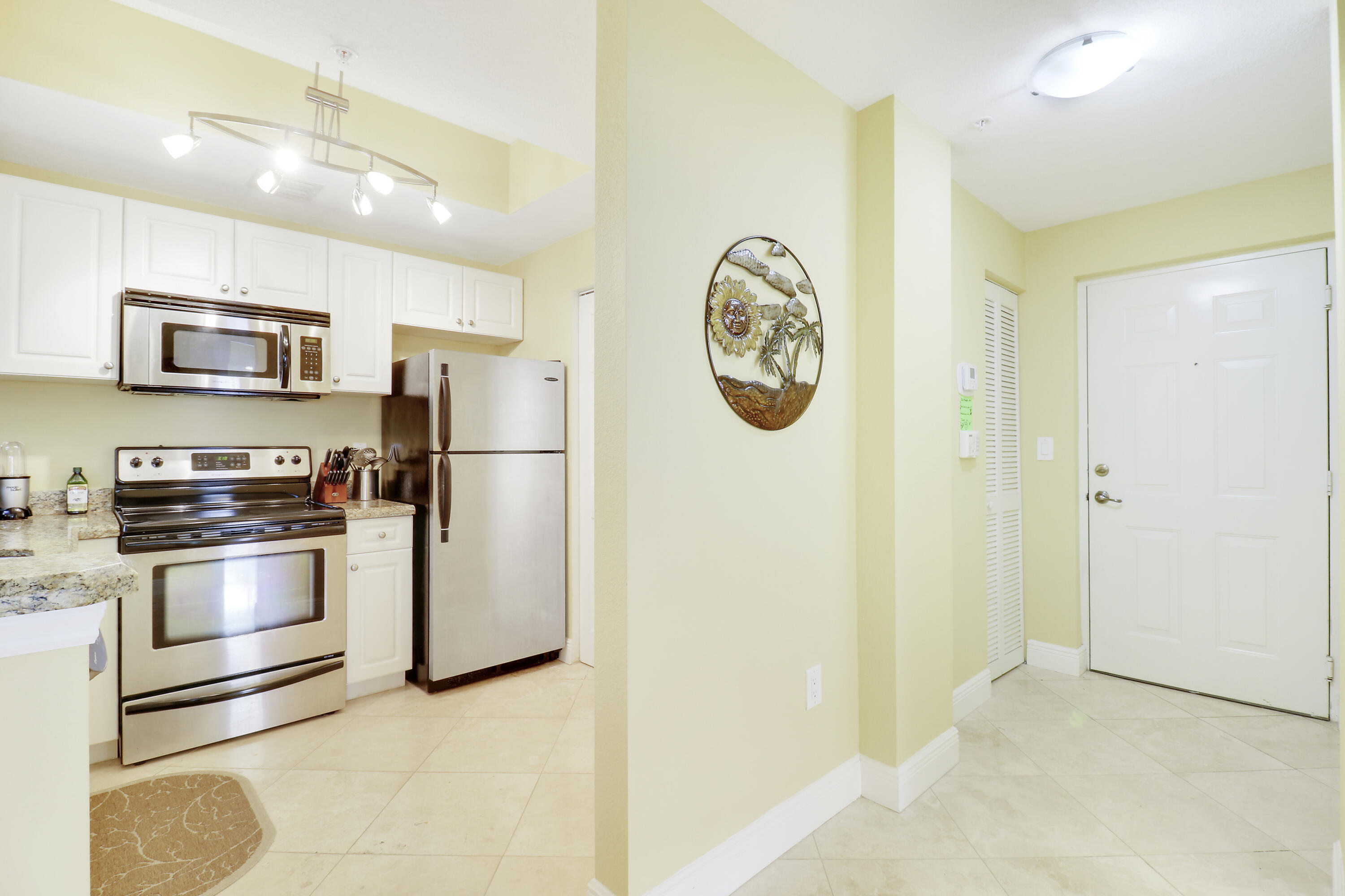 2802 Sarento #204, Palm Beach Gardens FL 33410