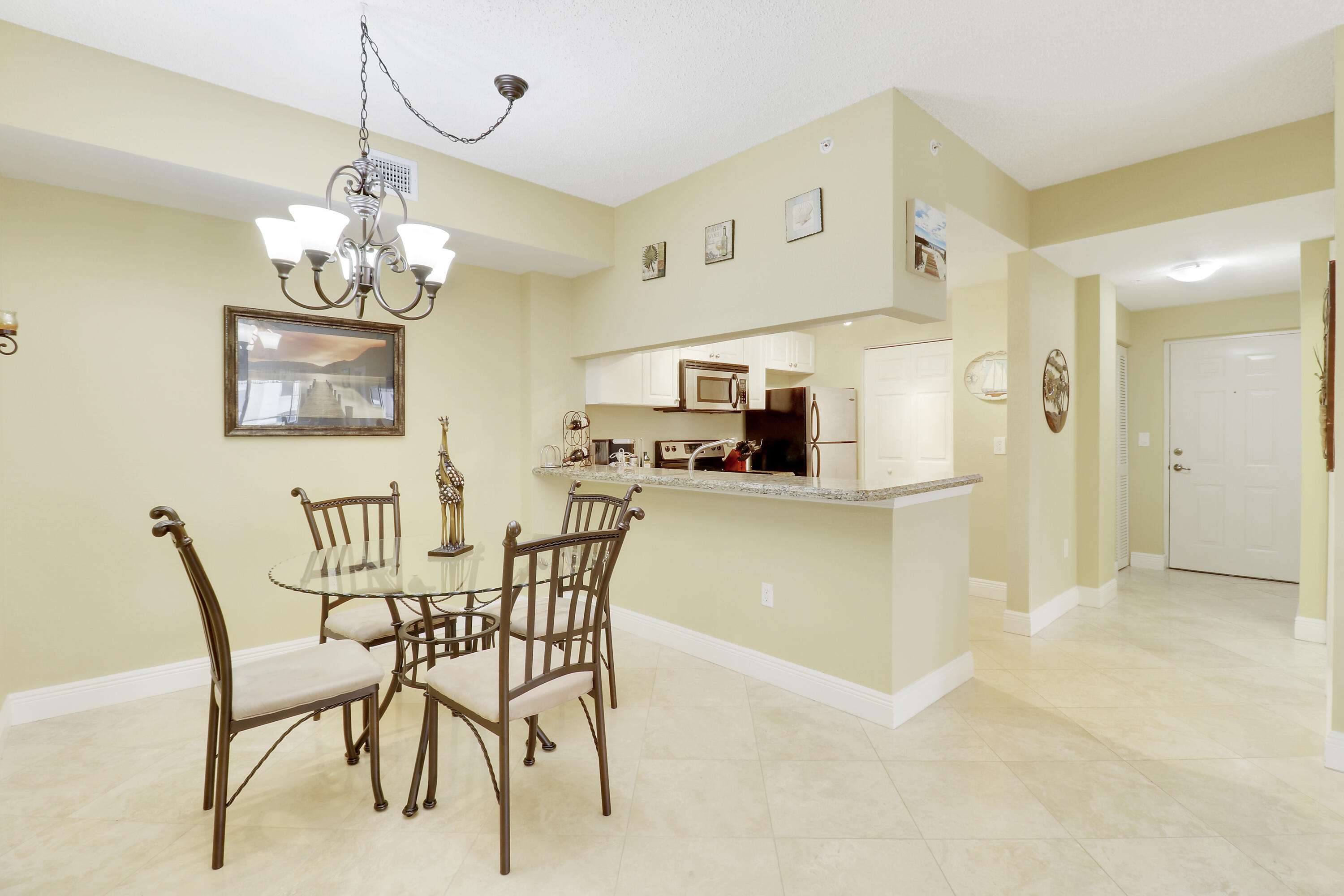 2802 Sarento #204, Palm Beach Gardens FL 33410