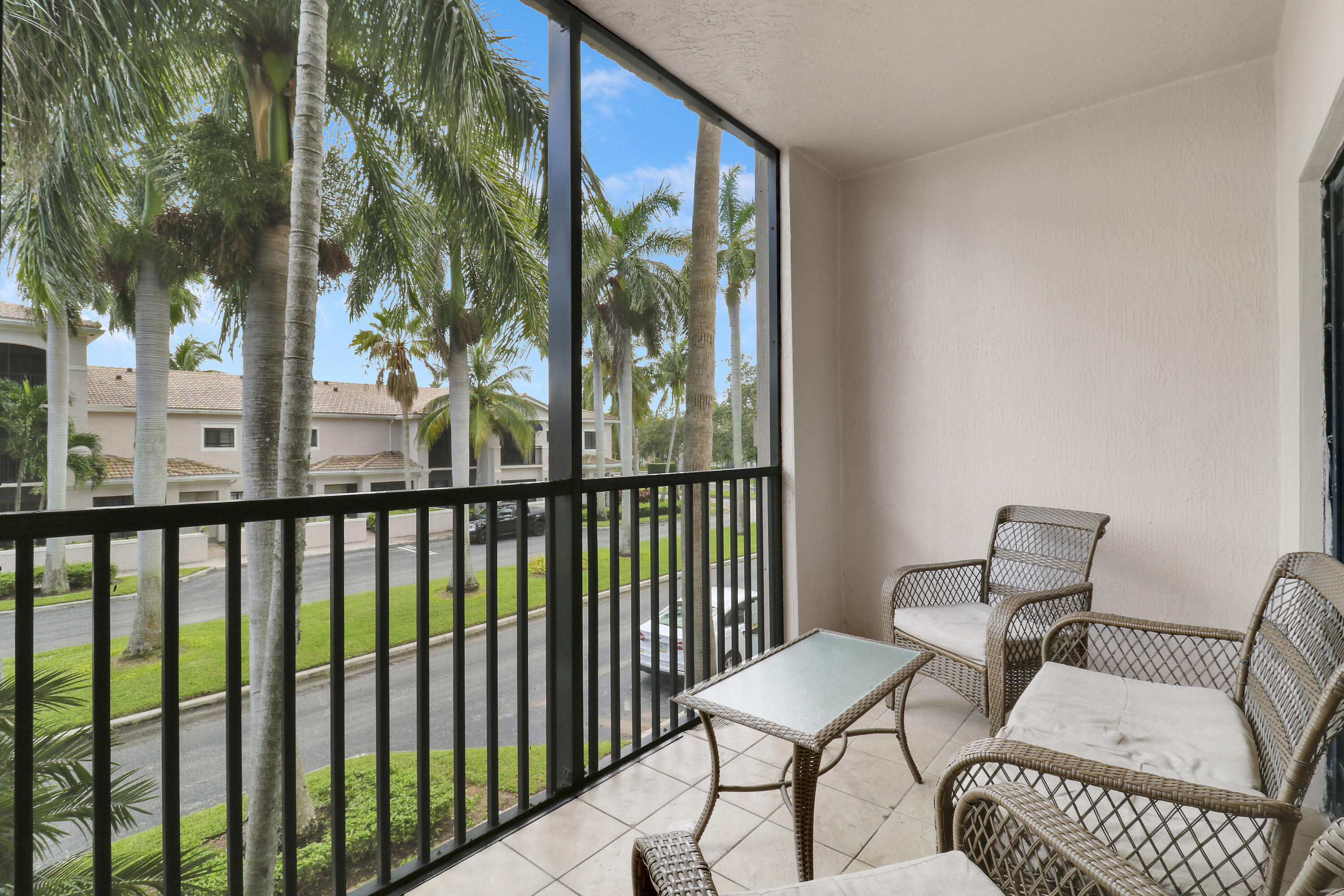 2802 Sarento #204, Palm Beach Gardens FL 33410