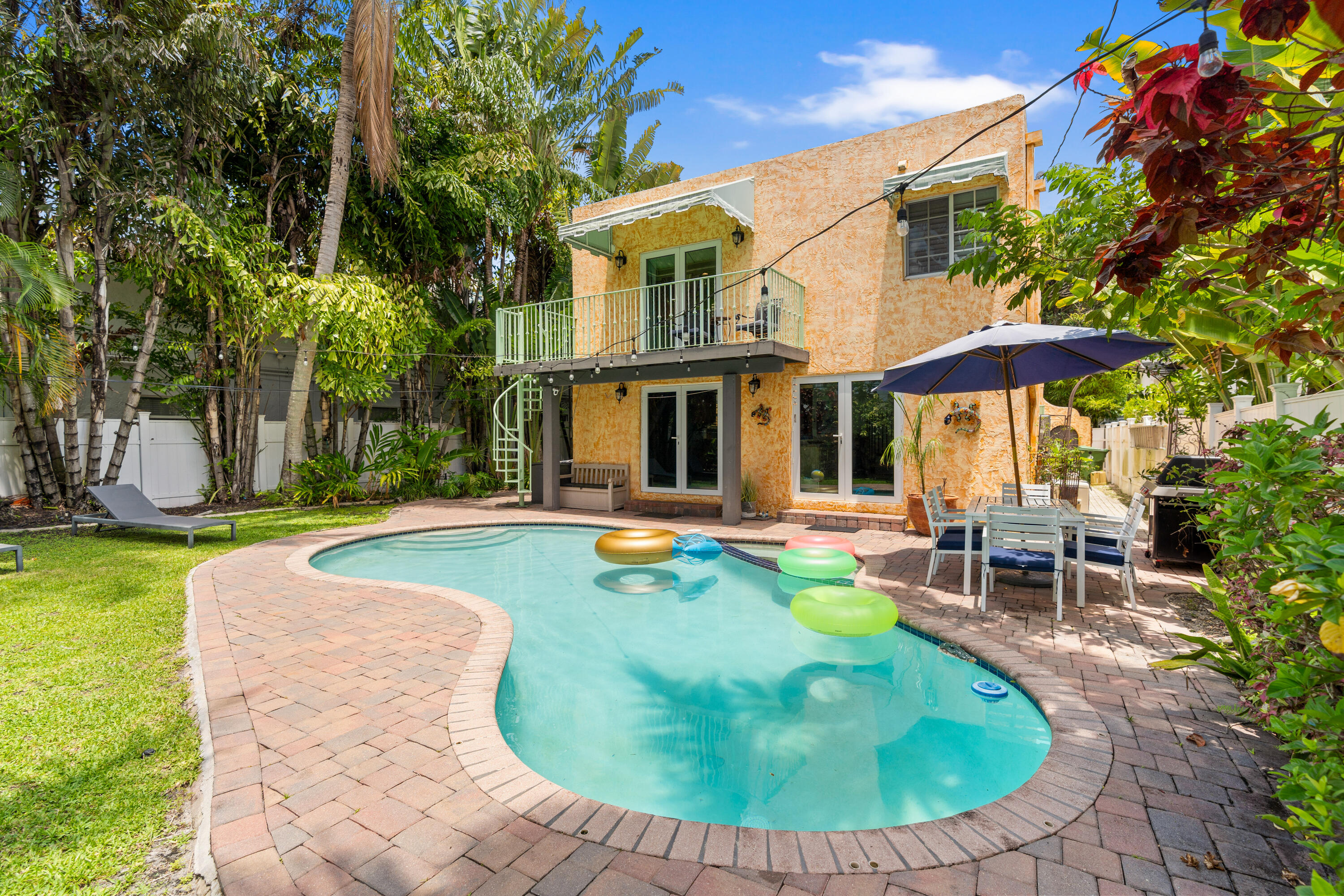 614 SE 5th, Fort Lauderdale FL 33301