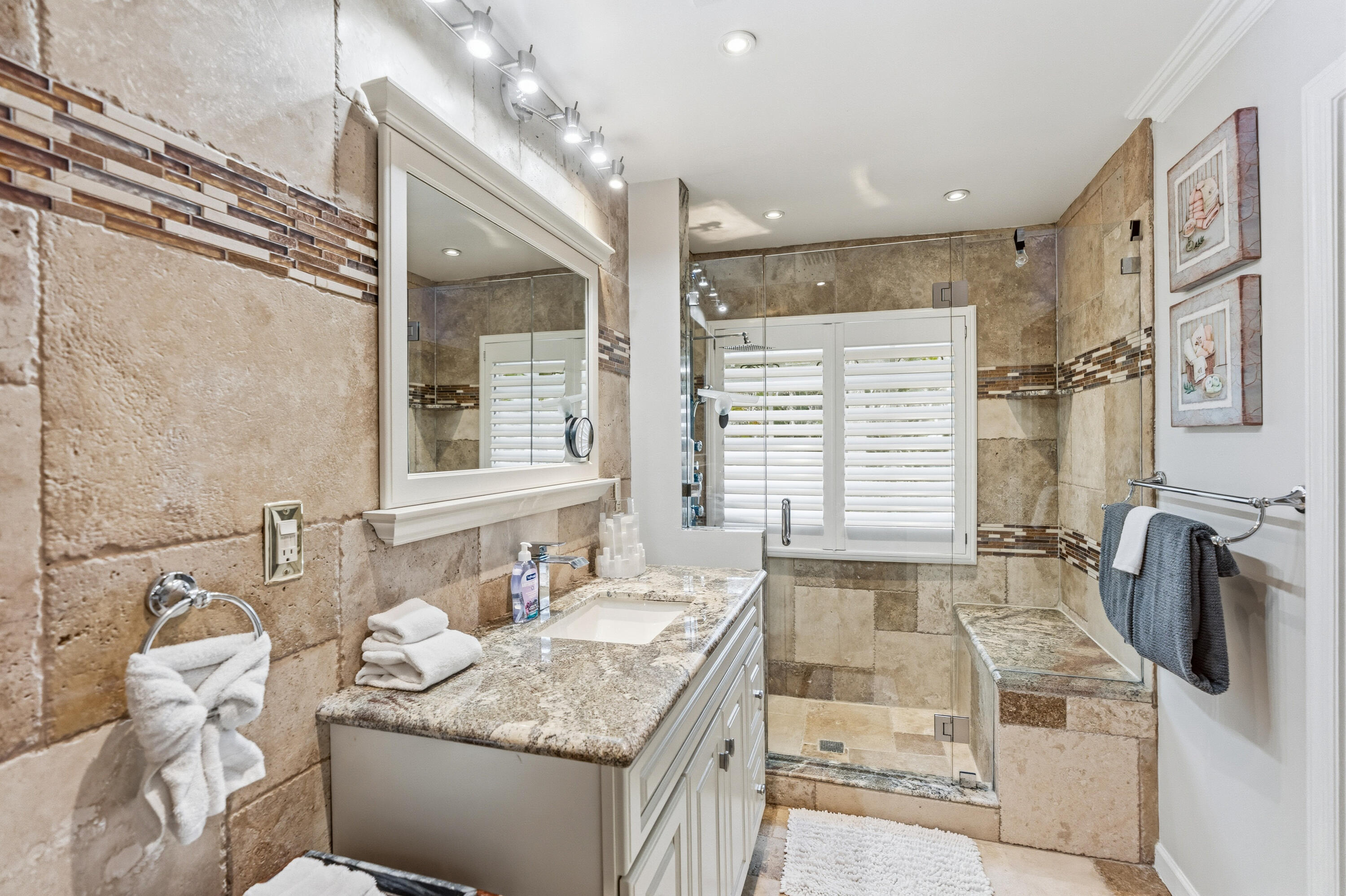 614 SE 5th, Fort Lauderdale FL 33301