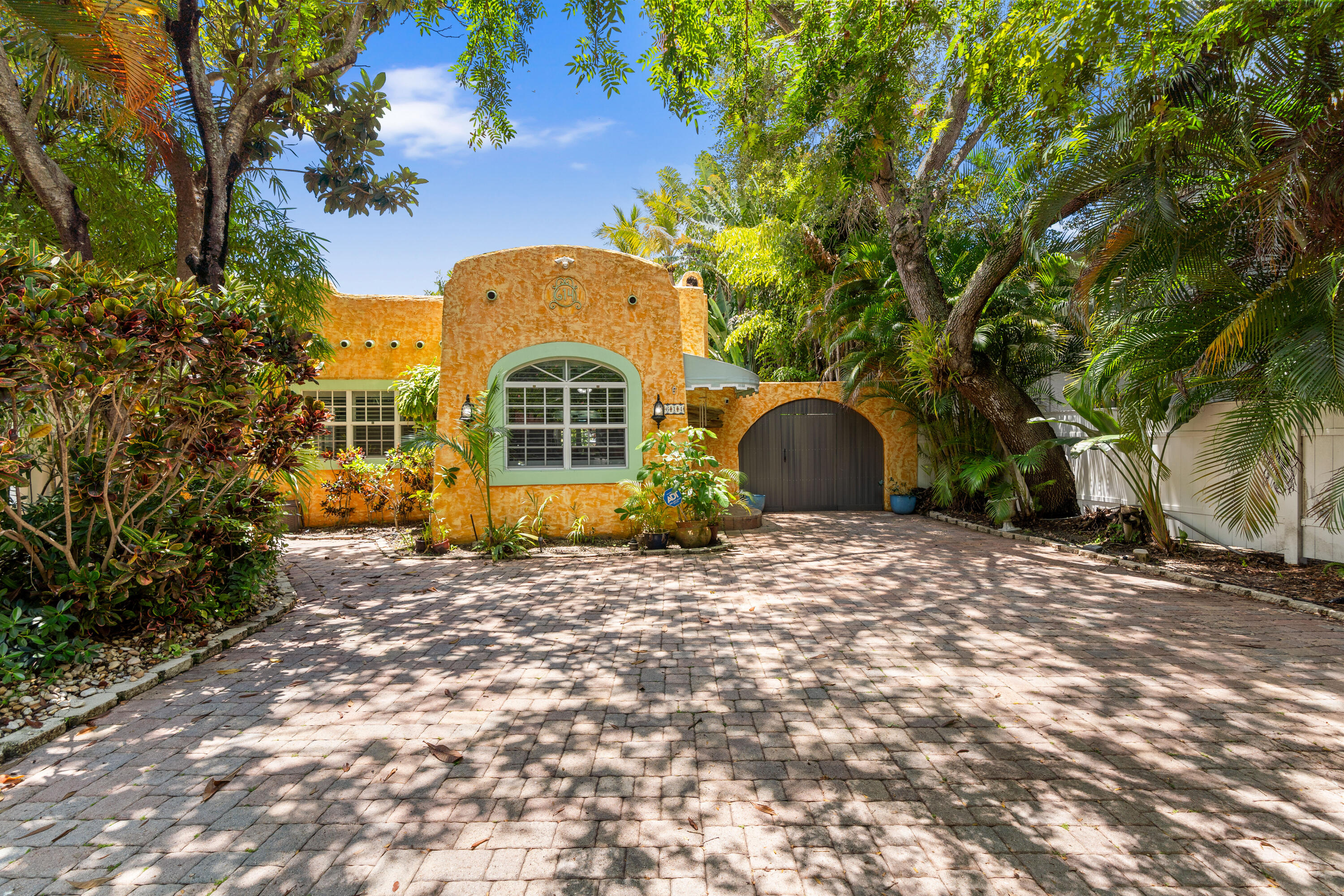 614 SE 5th, Fort Lauderdale FL 33301