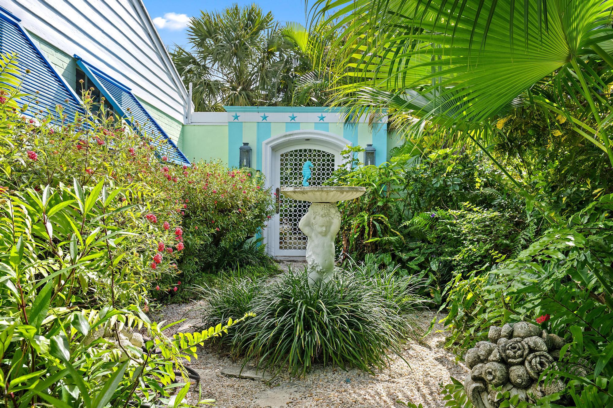 7704 Martin, West Palm Beach FL 33405
