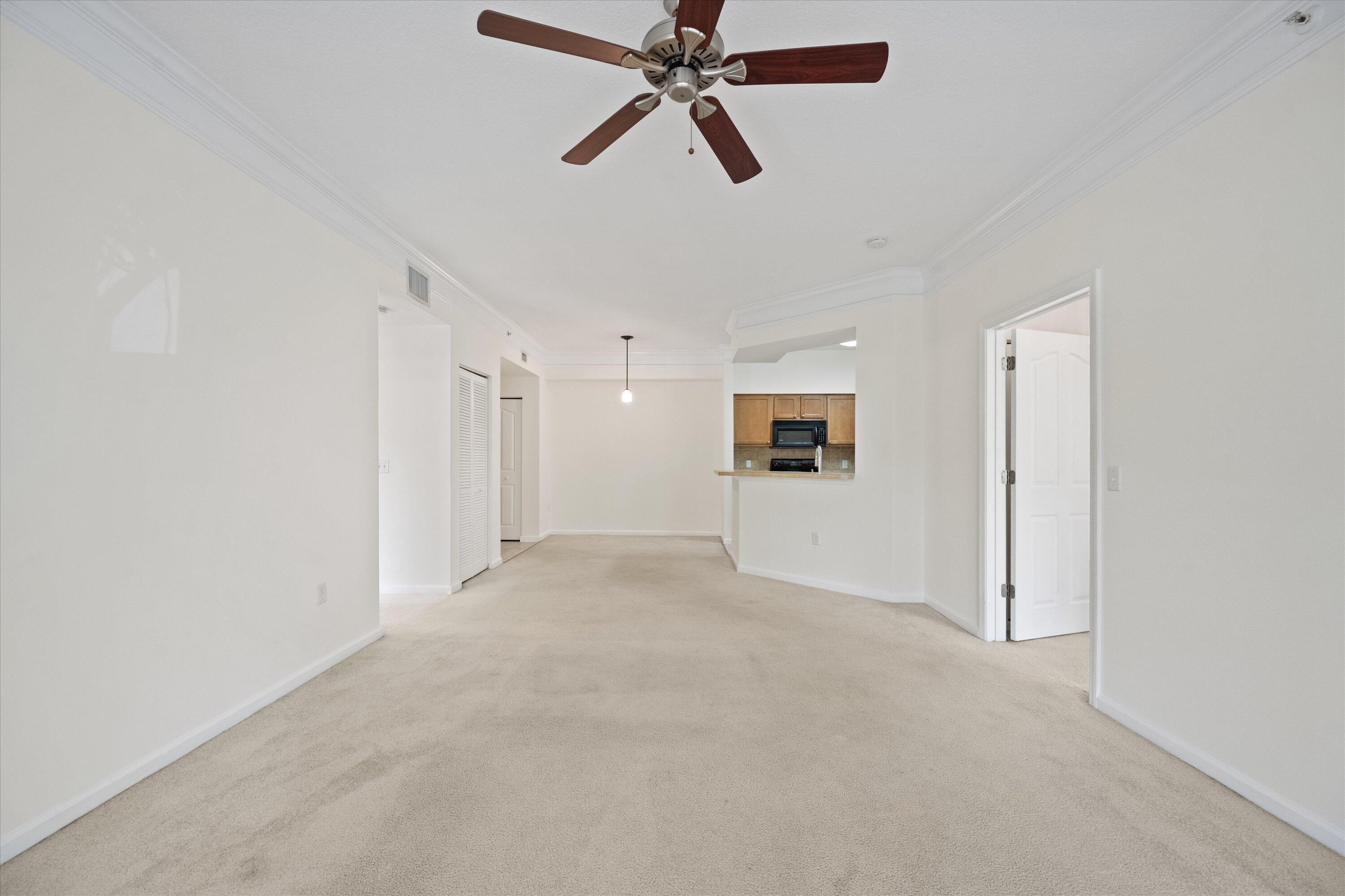 10203 Myrtlewood, Palm Beach Gardens FL 33418