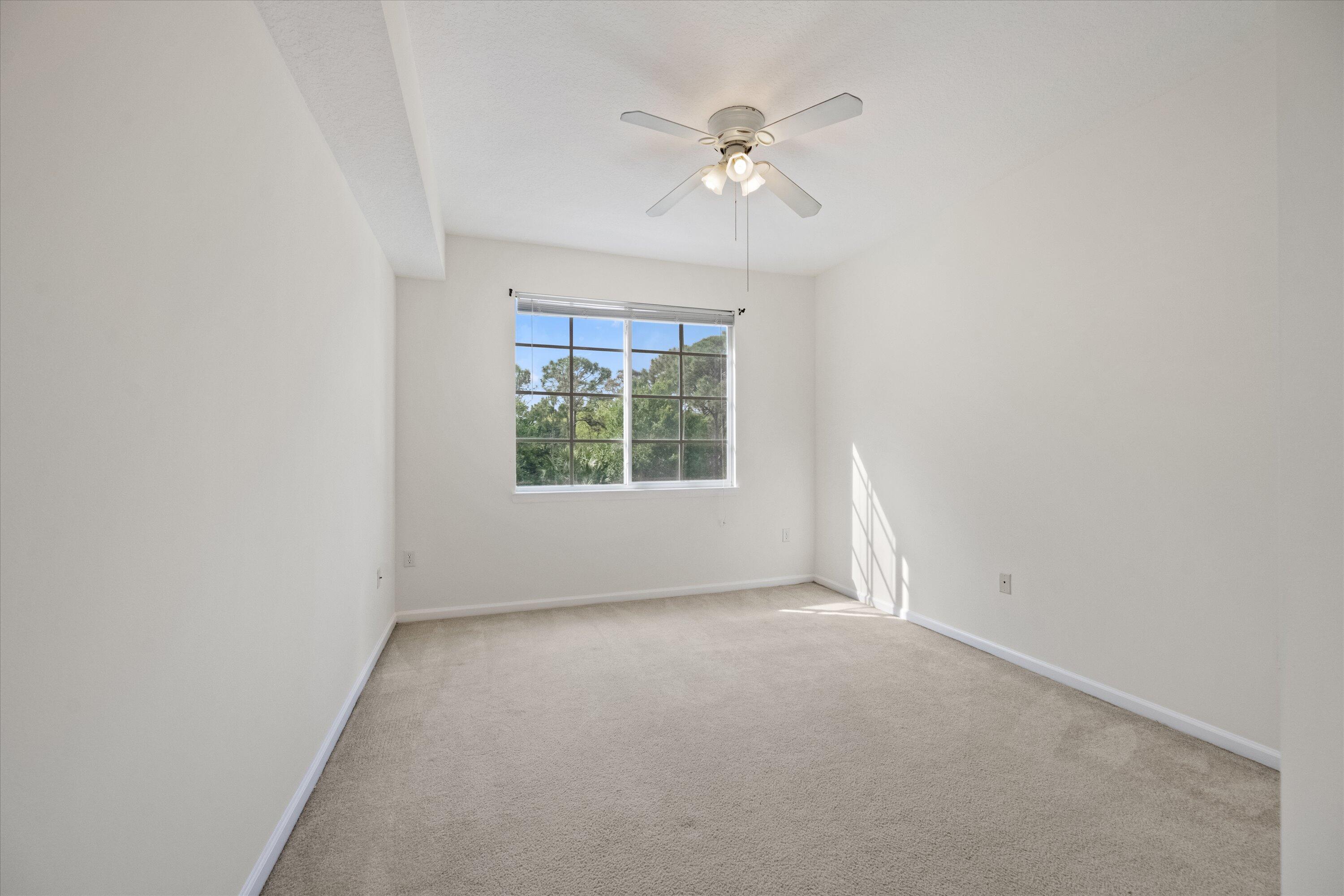 10203 Myrtlewood, Palm Beach Gardens FL 33418