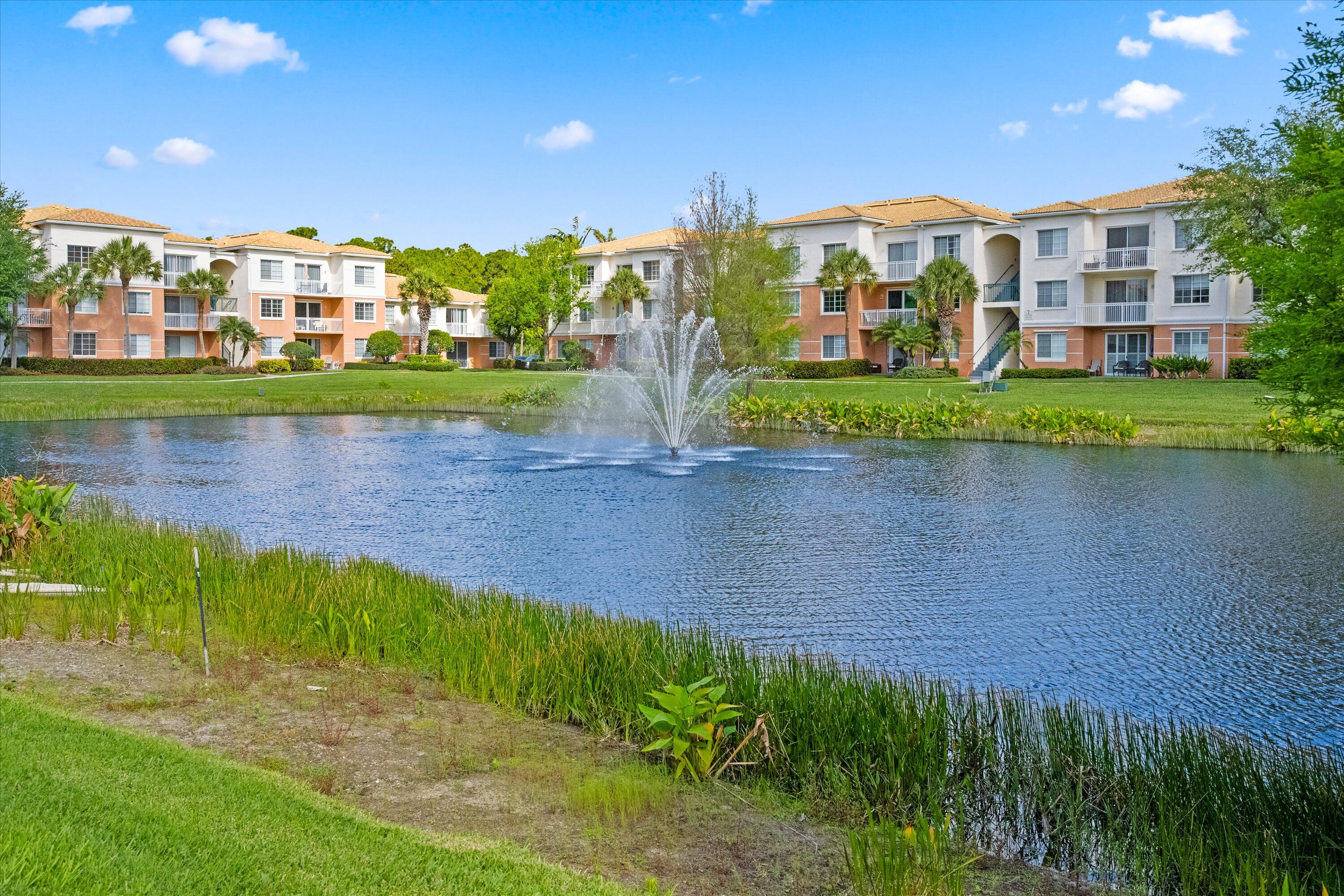10203 Myrtlewood, Palm Beach Gardens FL 33418