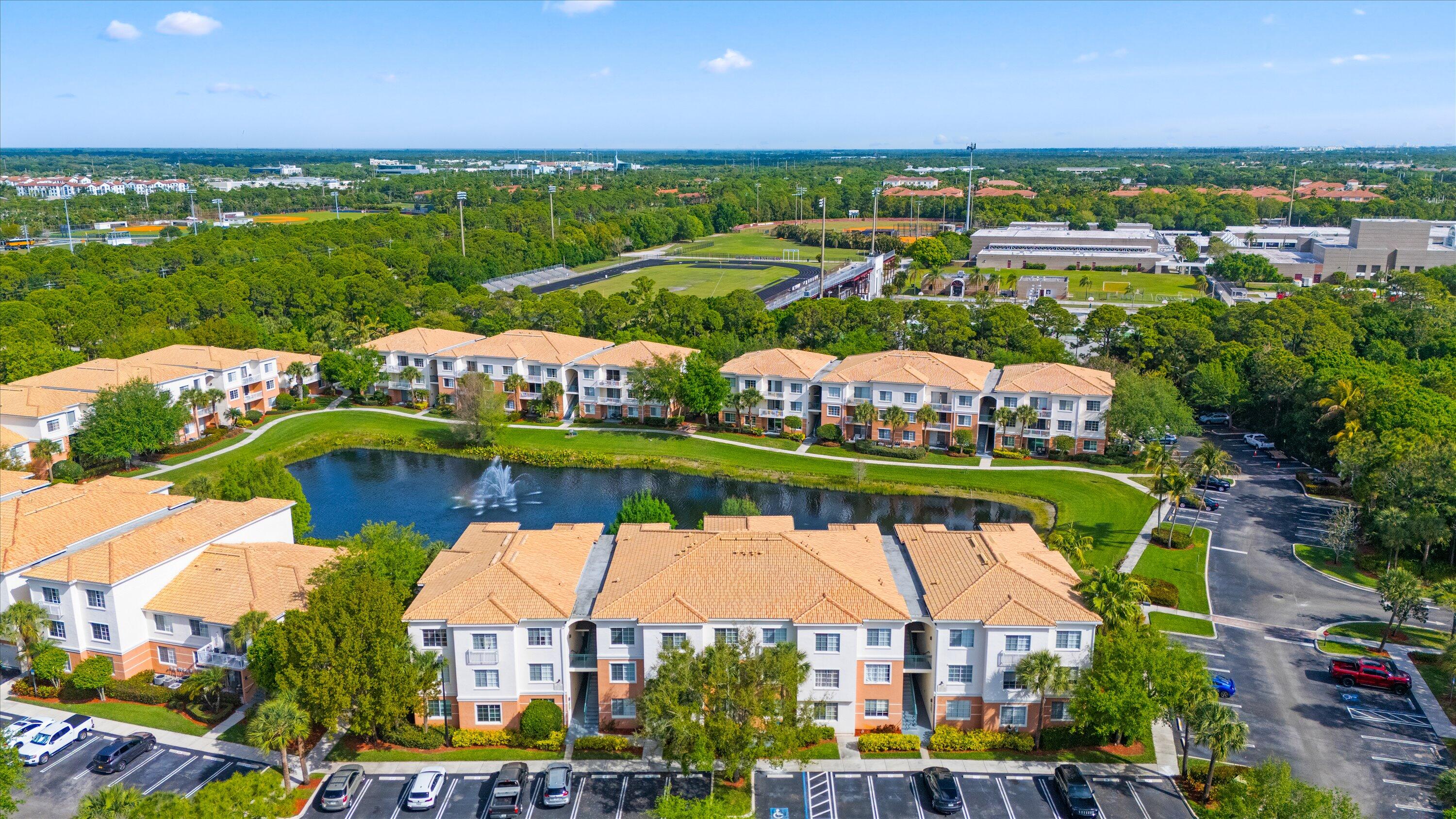 10203 Myrtlewood, Palm Beach Gardens FL 33418