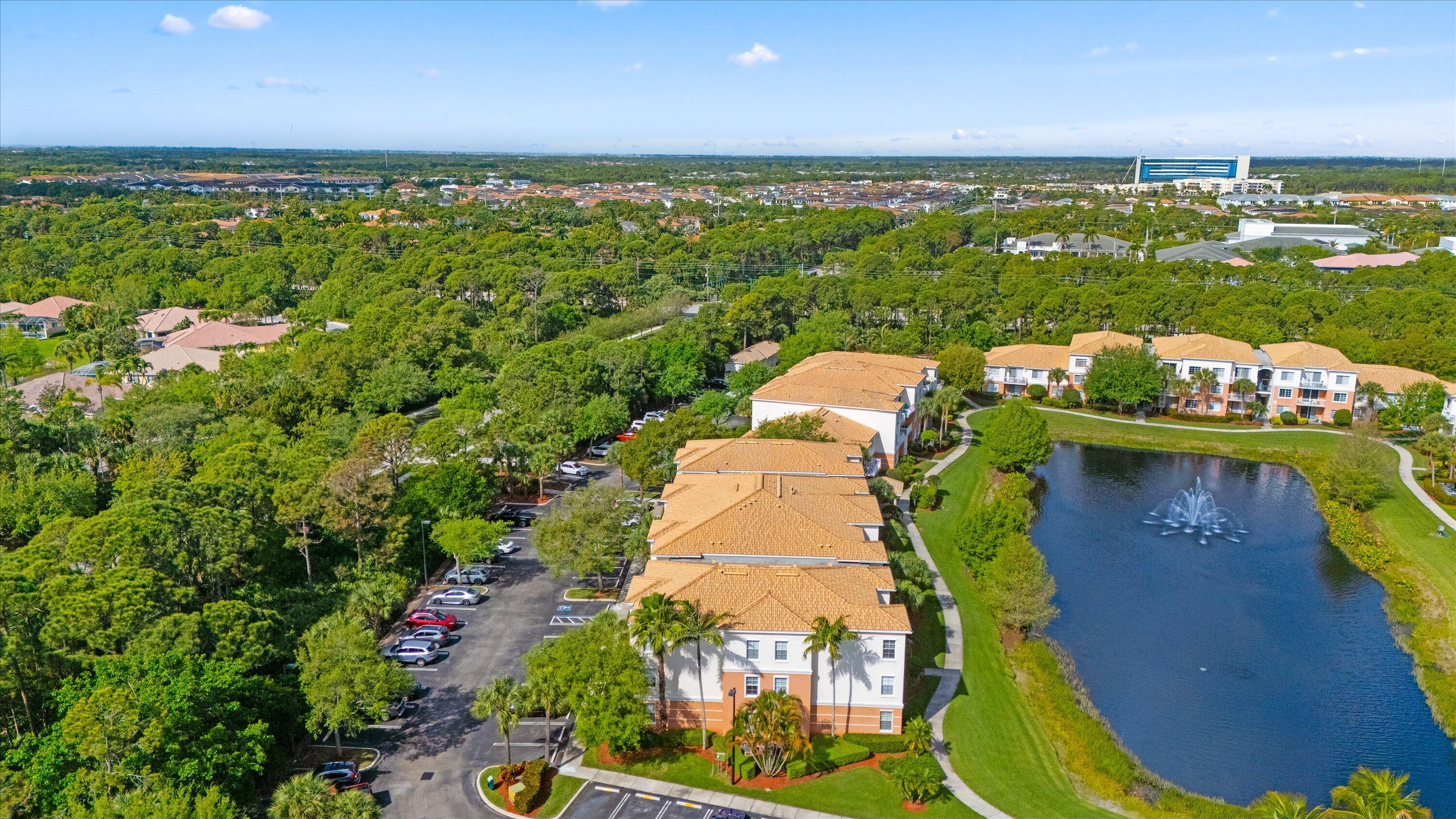 10203 Myrtlewood, Palm Beach Gardens FL 33418