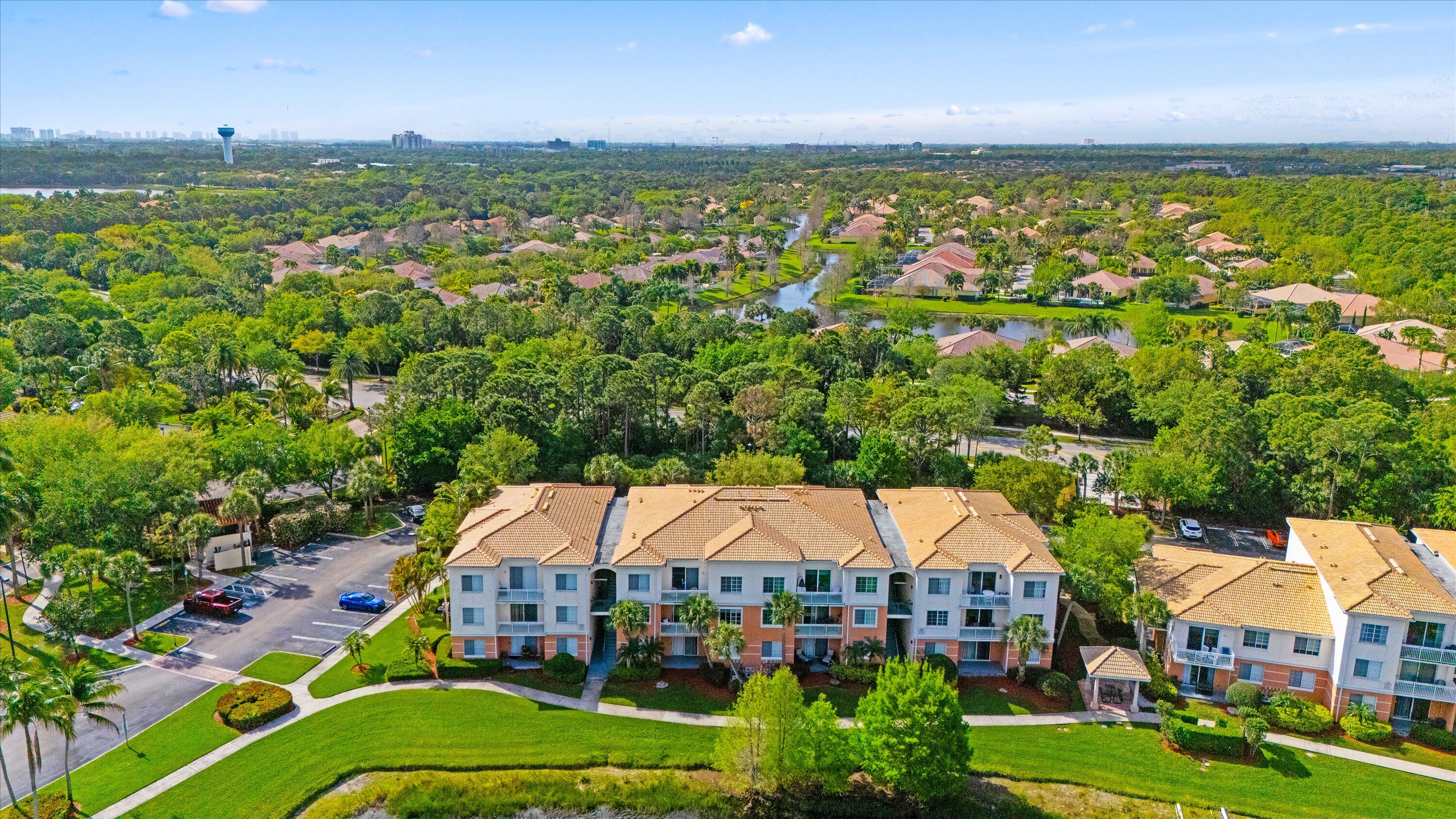 10203 Myrtlewood, Palm Beach Gardens FL 33418