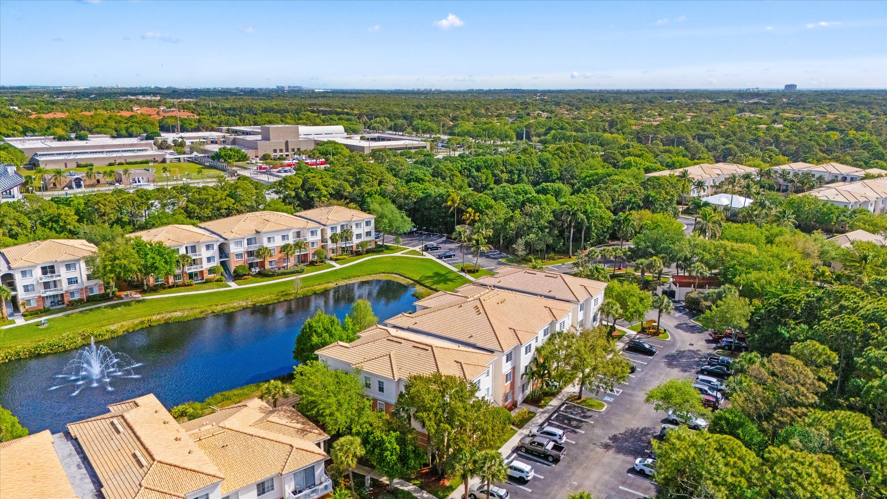10203 Myrtlewood, Palm Beach Gardens FL 33418
