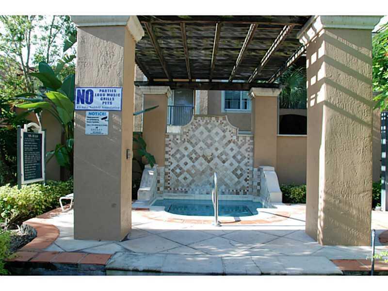 7980 N Nob Hill #205, Tamarac FL 33321