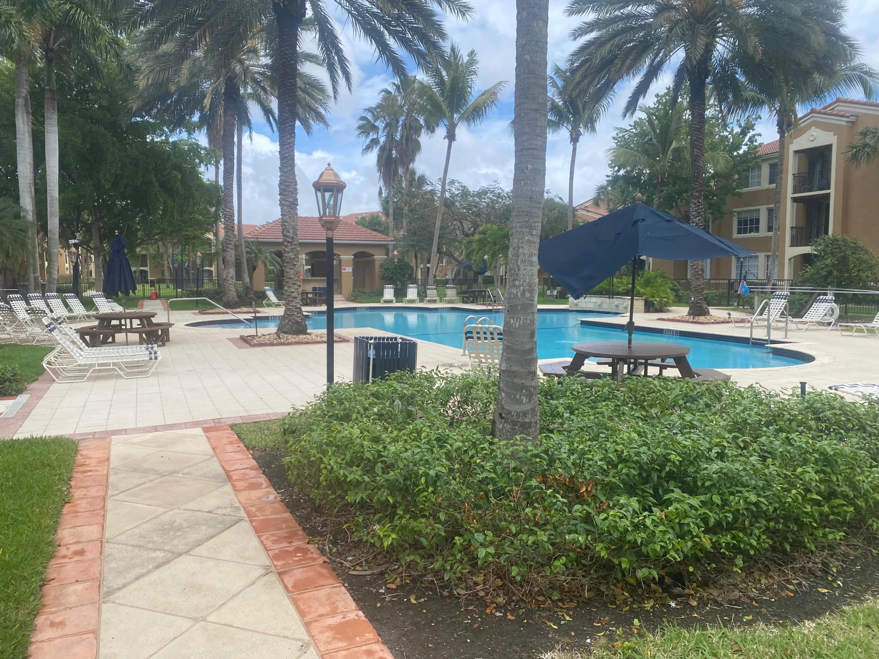 7980 N Nob Hill #205, Tamarac FL 33321