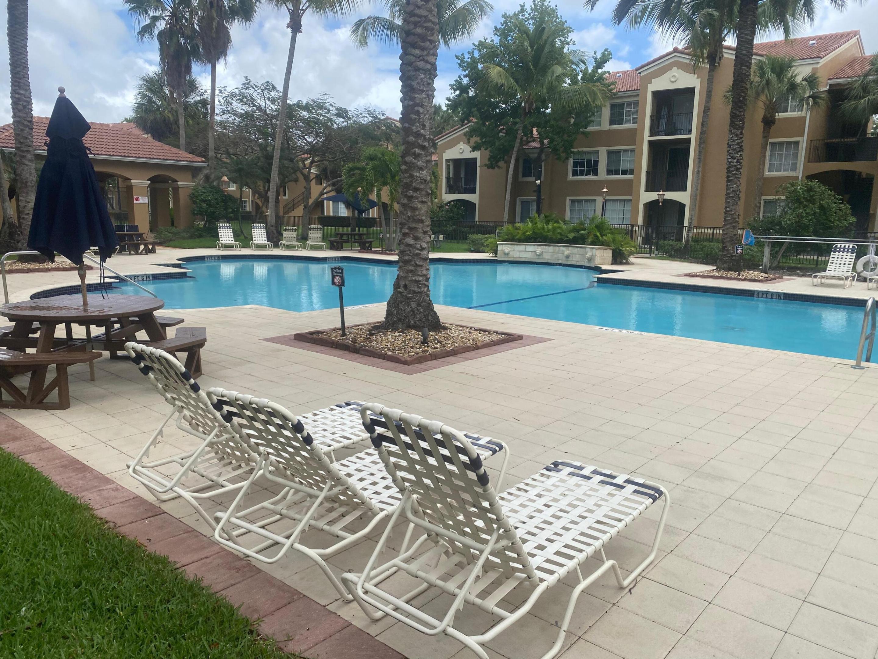 7980 N Nob Hill #205, Tamarac FL 33321