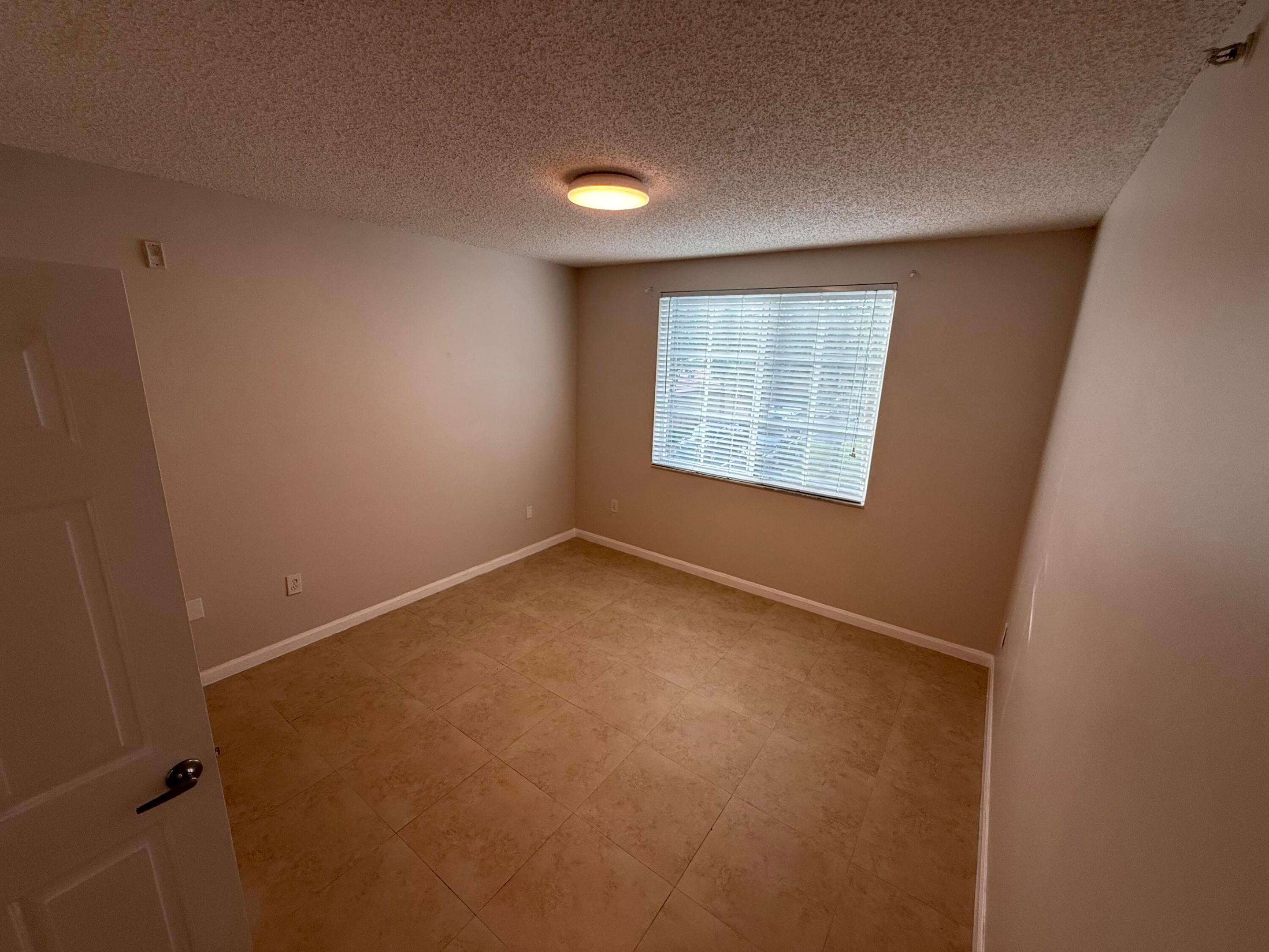 7980 N Nob Hill #205, Tamarac FL 33321