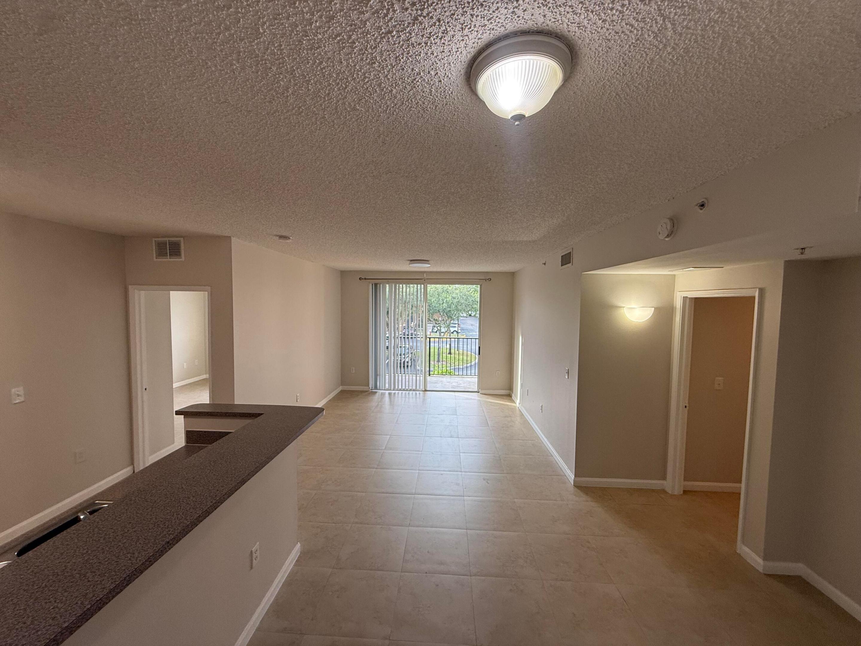 7980 N Nob Hill #205, Tamarac FL 33321
