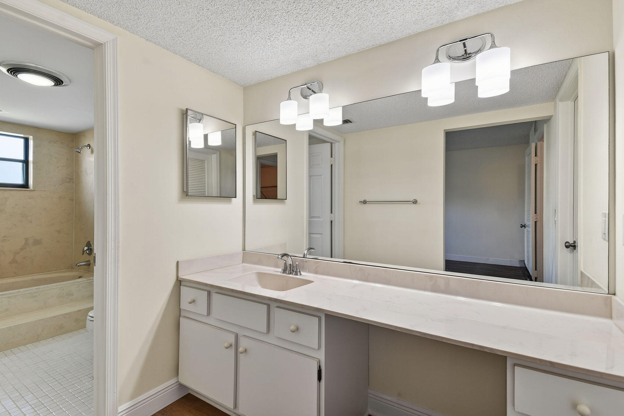 17081 Waterbend #128, Jupiter FL 33477