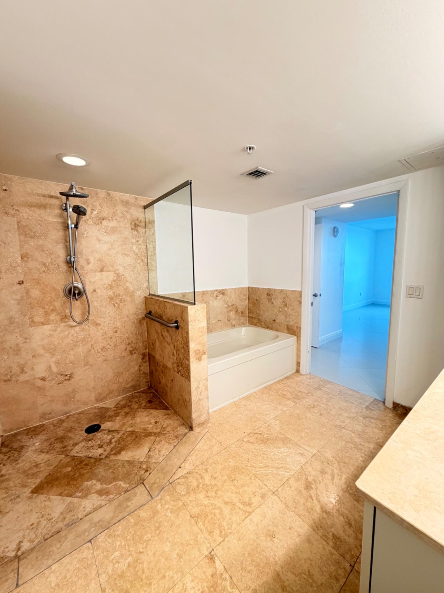 3232 Coral #1601, Miami FL 33145
