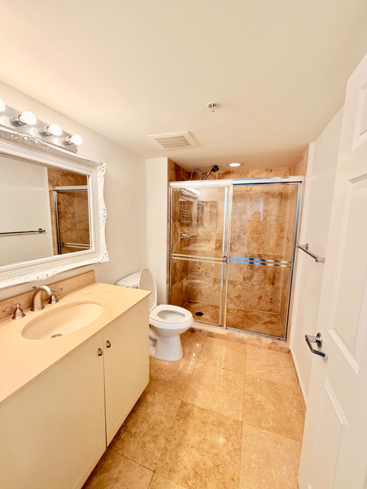 3232 Coral #1601, Miami FL 33145