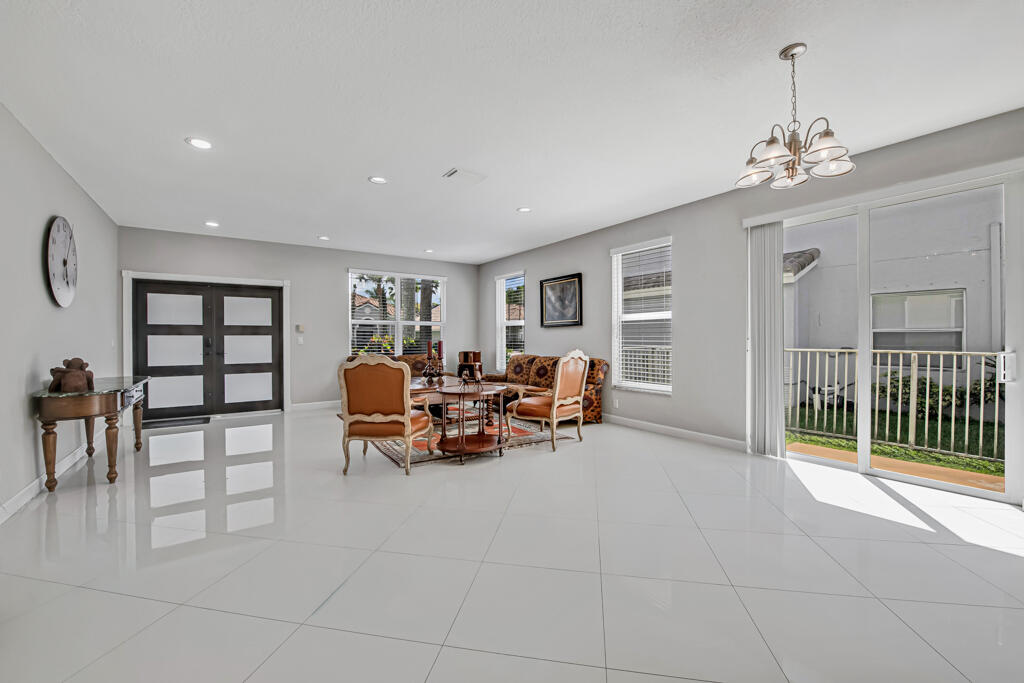 19491 Black Olive, Boca Raton FL 33498