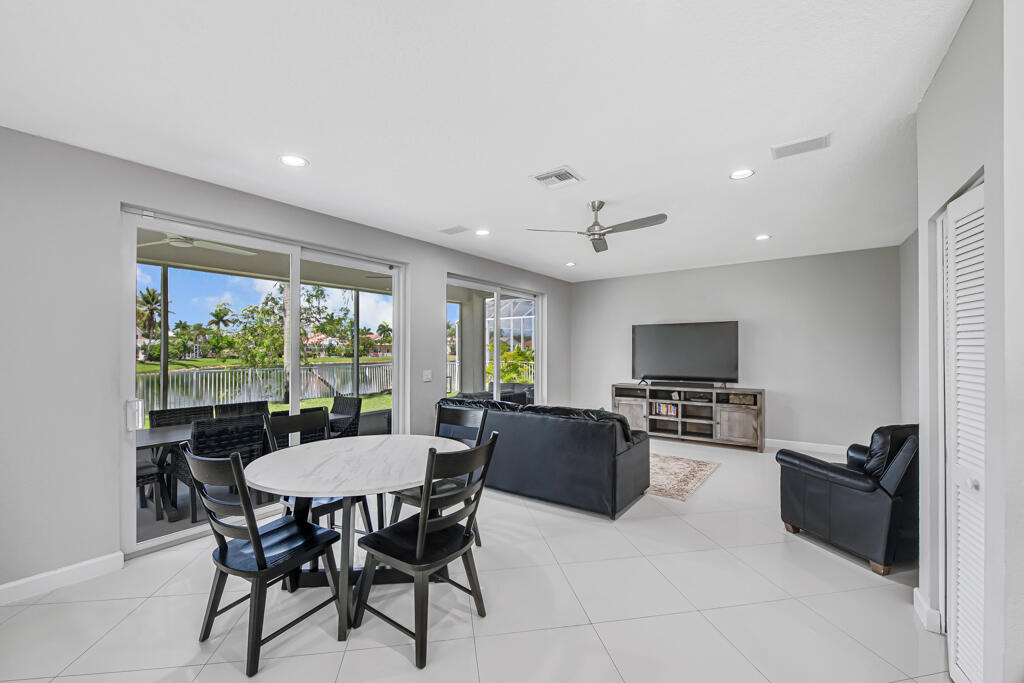 19491 Black Olive, Boca Raton FL 33498