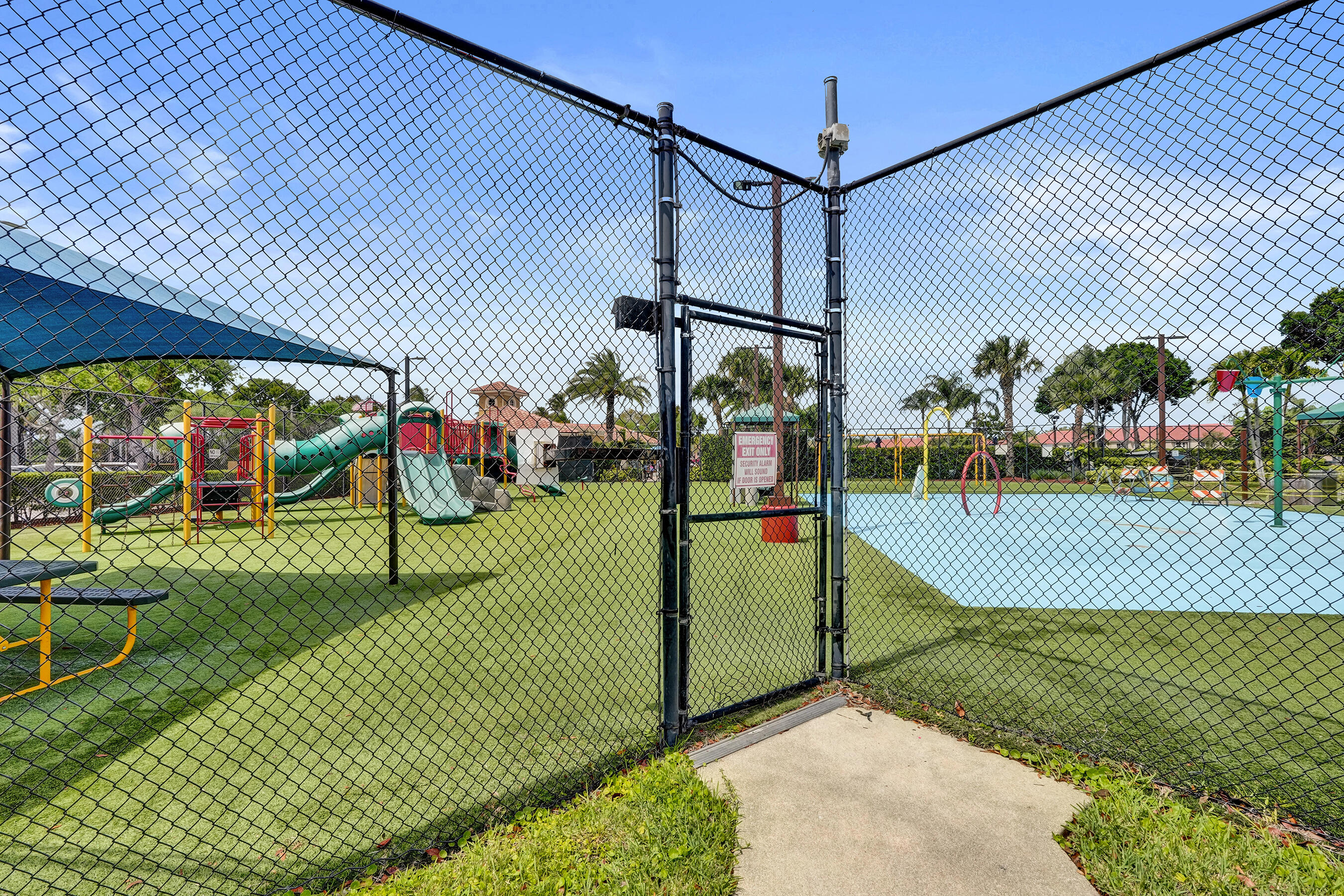 6591 Traveler, West Palm Beach FL 33411
