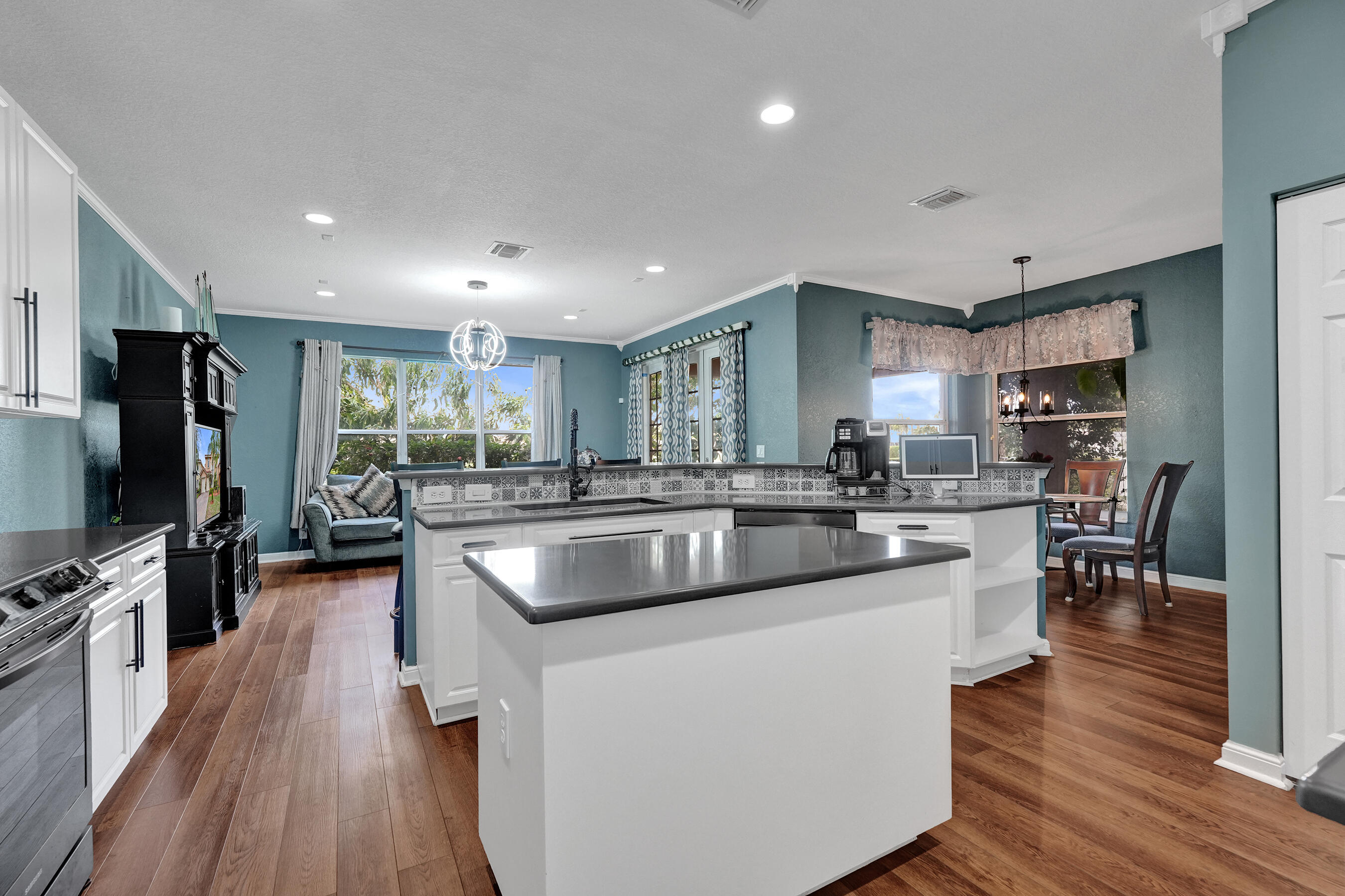 6591 Traveler, West Palm Beach FL 33411