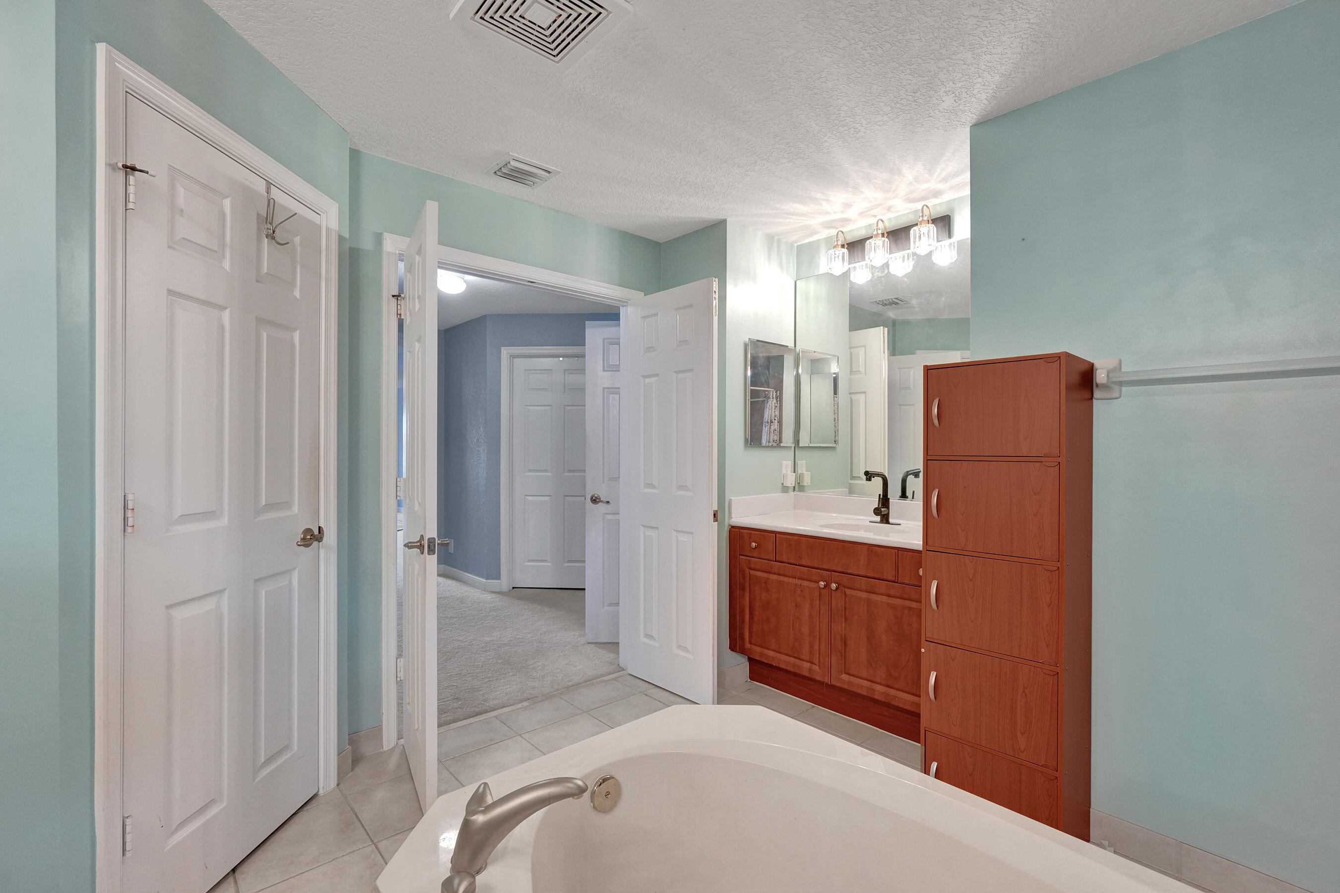 6591 Traveler, West Palm Beach FL 33411