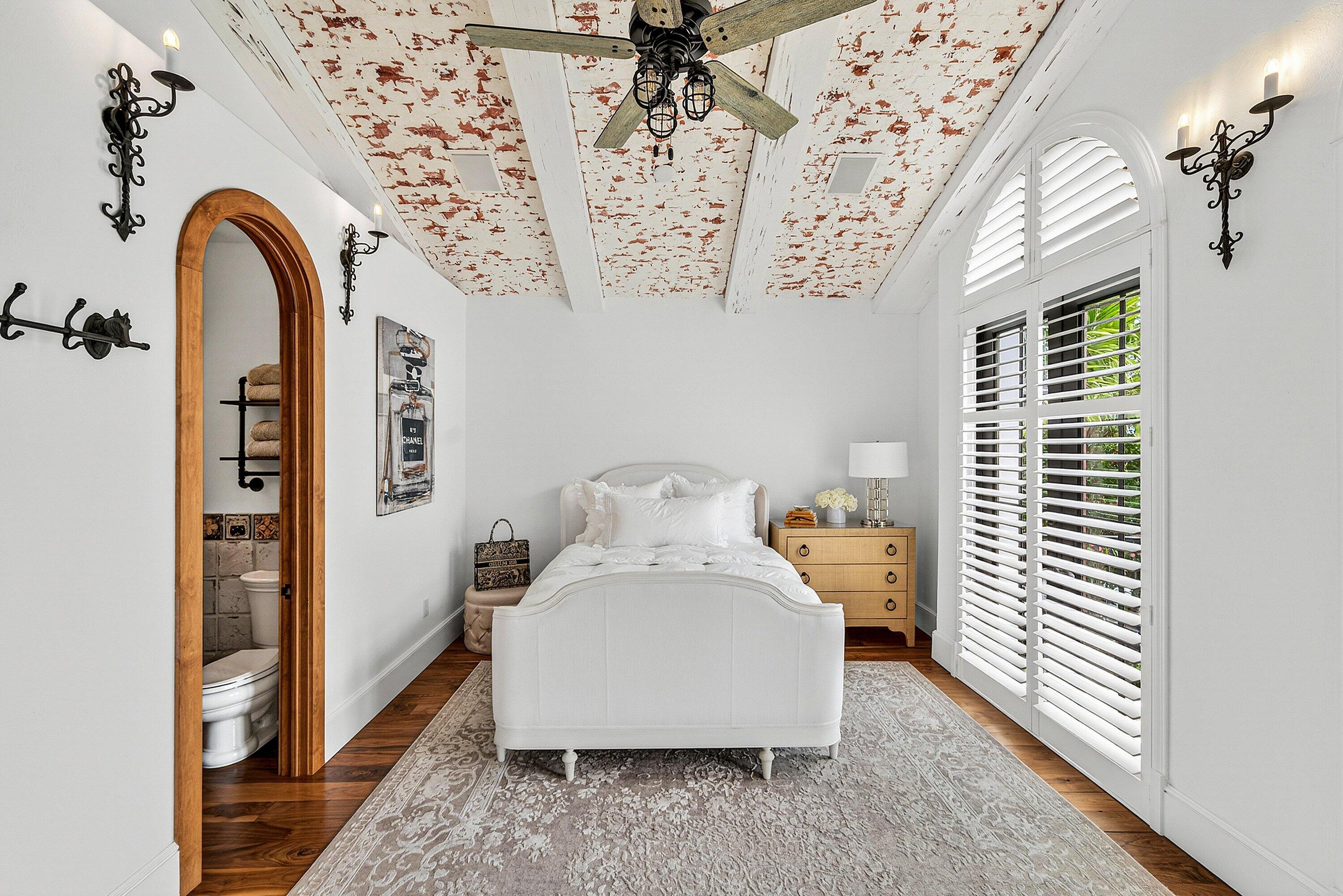 520 NE Waterway, Boca Raton FL 33432