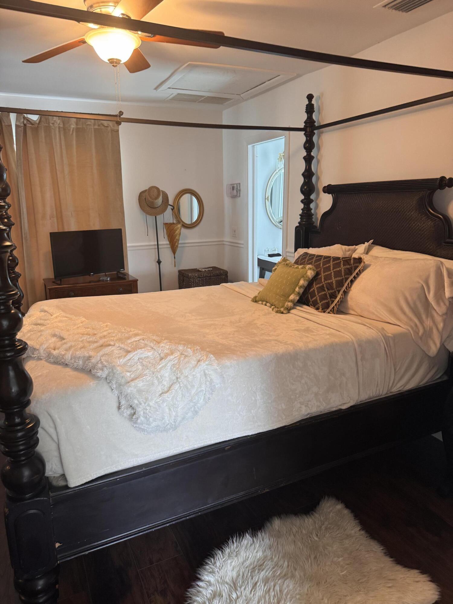 1256 Palmetto, Haverhill FL 33417